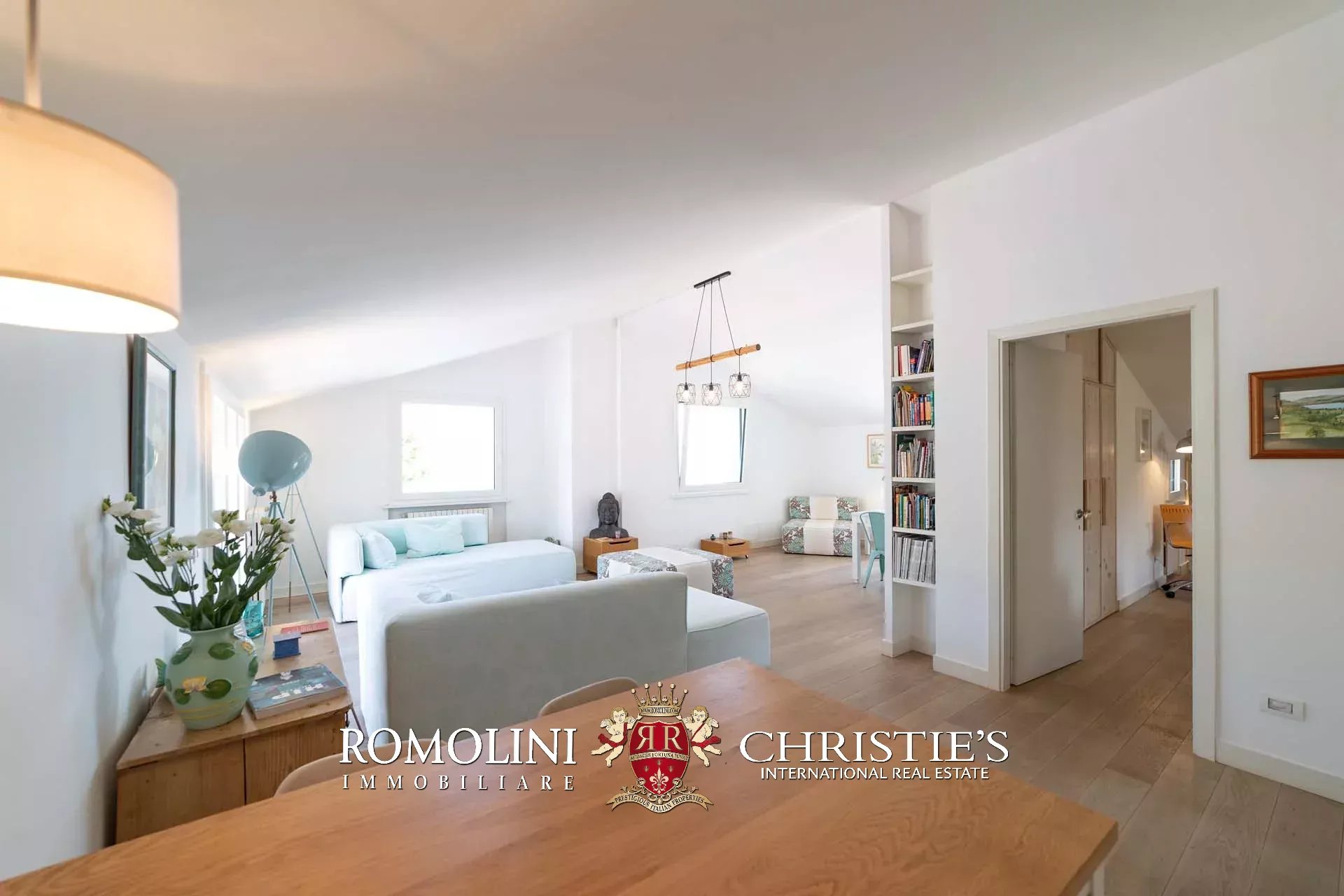 6 Bedroom Villa/Townhouse's Image 70