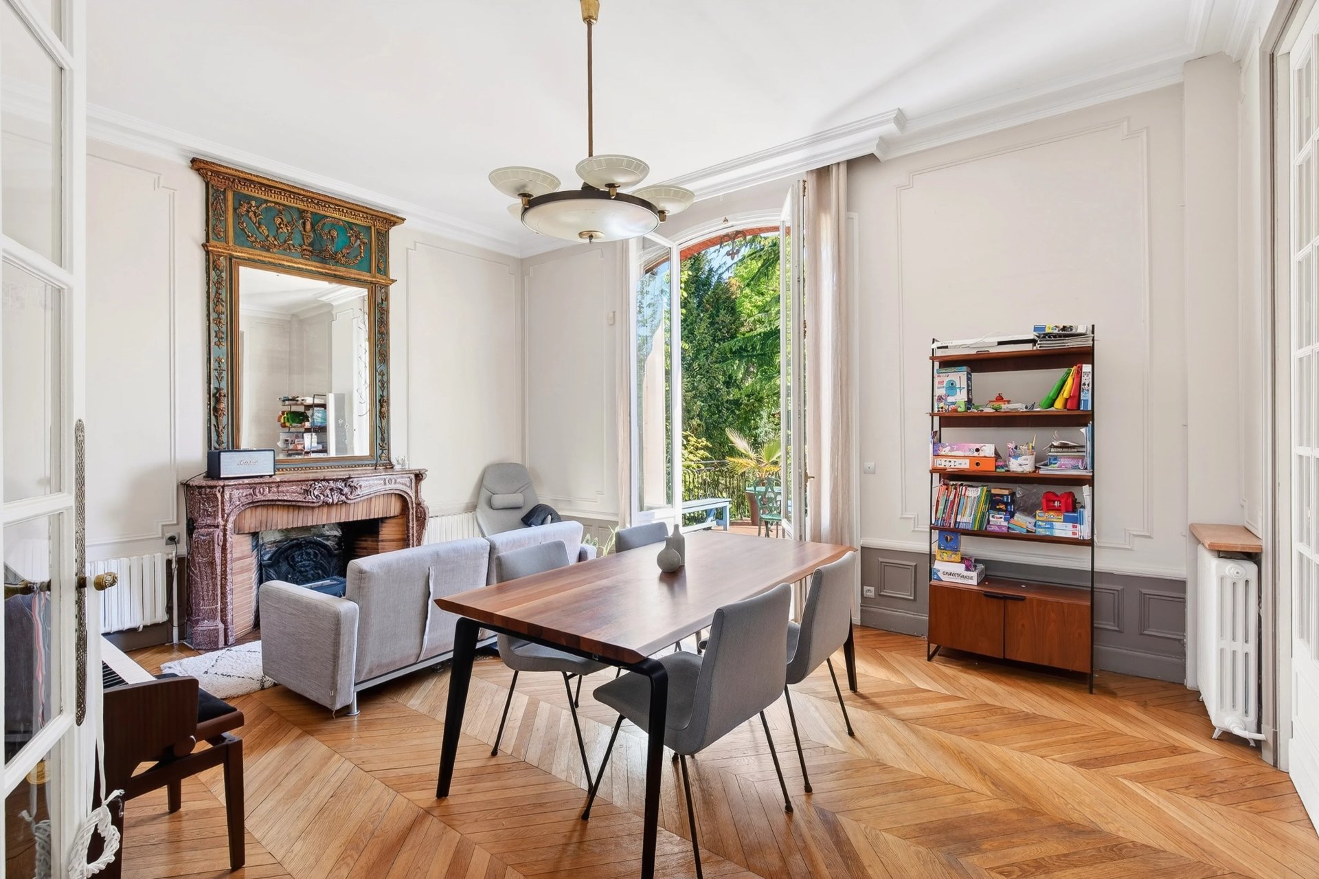 7 Bedroom Villa/Townhouse's Image 13