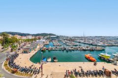 Cannes old port apartment in a renovated and secure building — photo 7 of 7