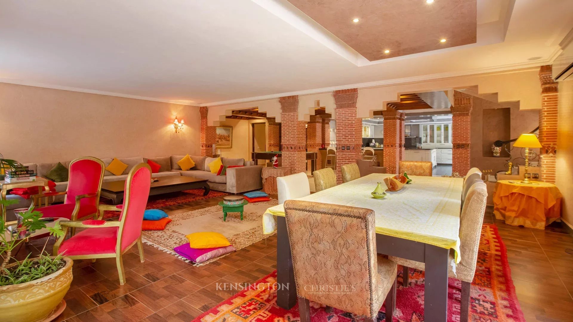 5 Bedroom Villa/Townhouse's Image 32
