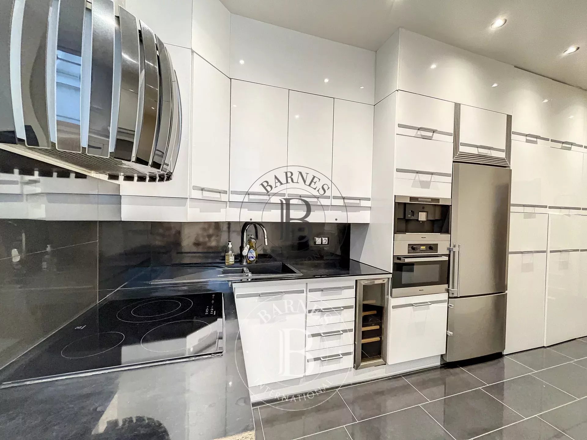 Daire Paris 8ème - picture 5