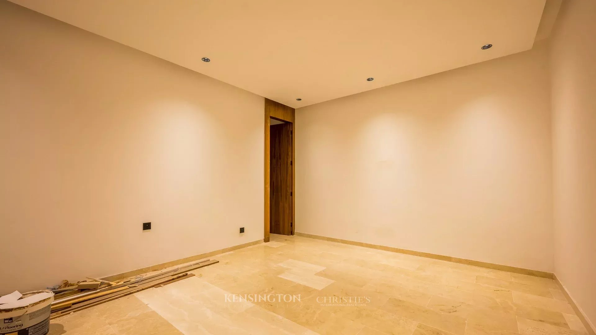 5 Bedroom Villa/Townhouse's Image 28