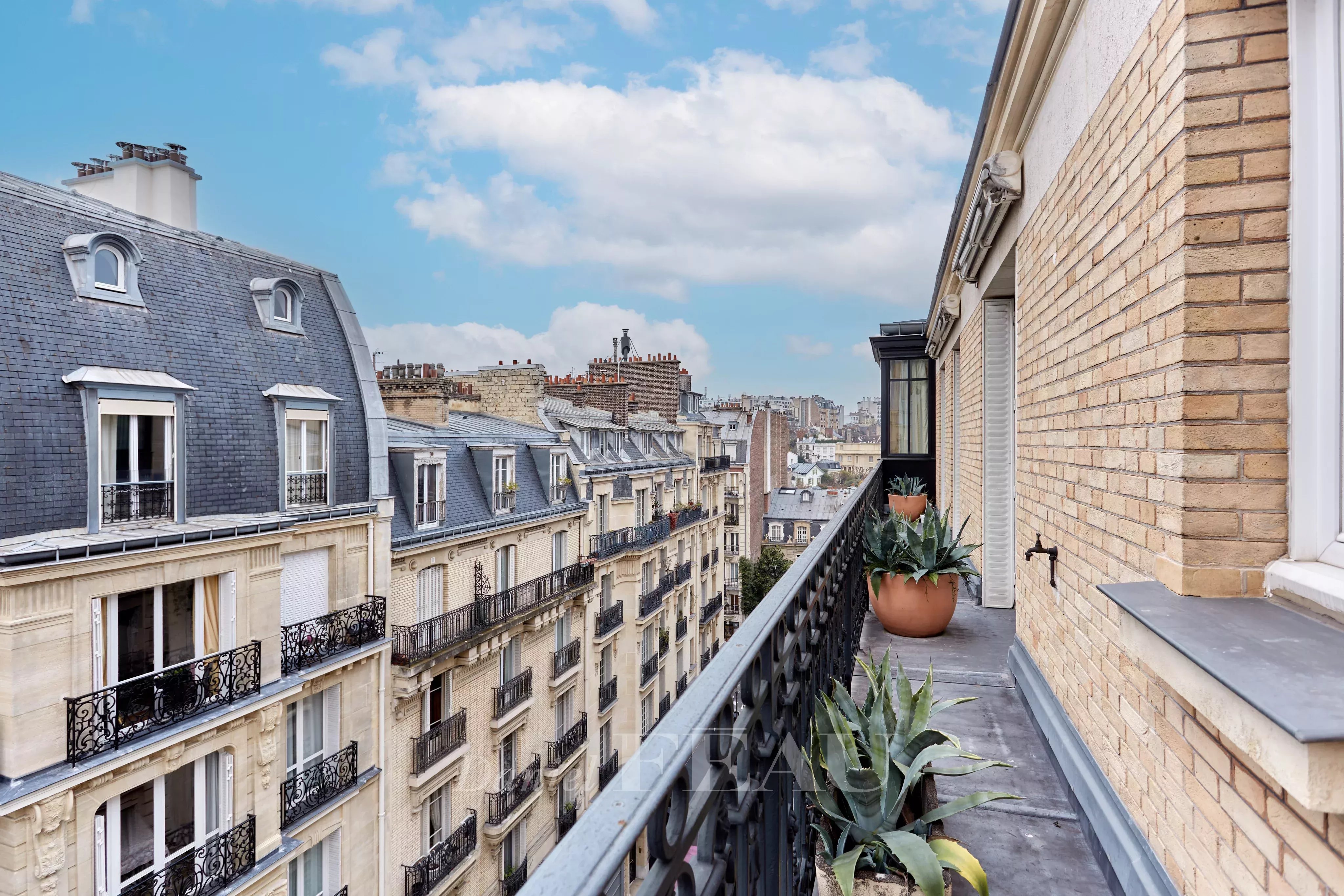 Sale Apartment Paris 16th Auteuil
