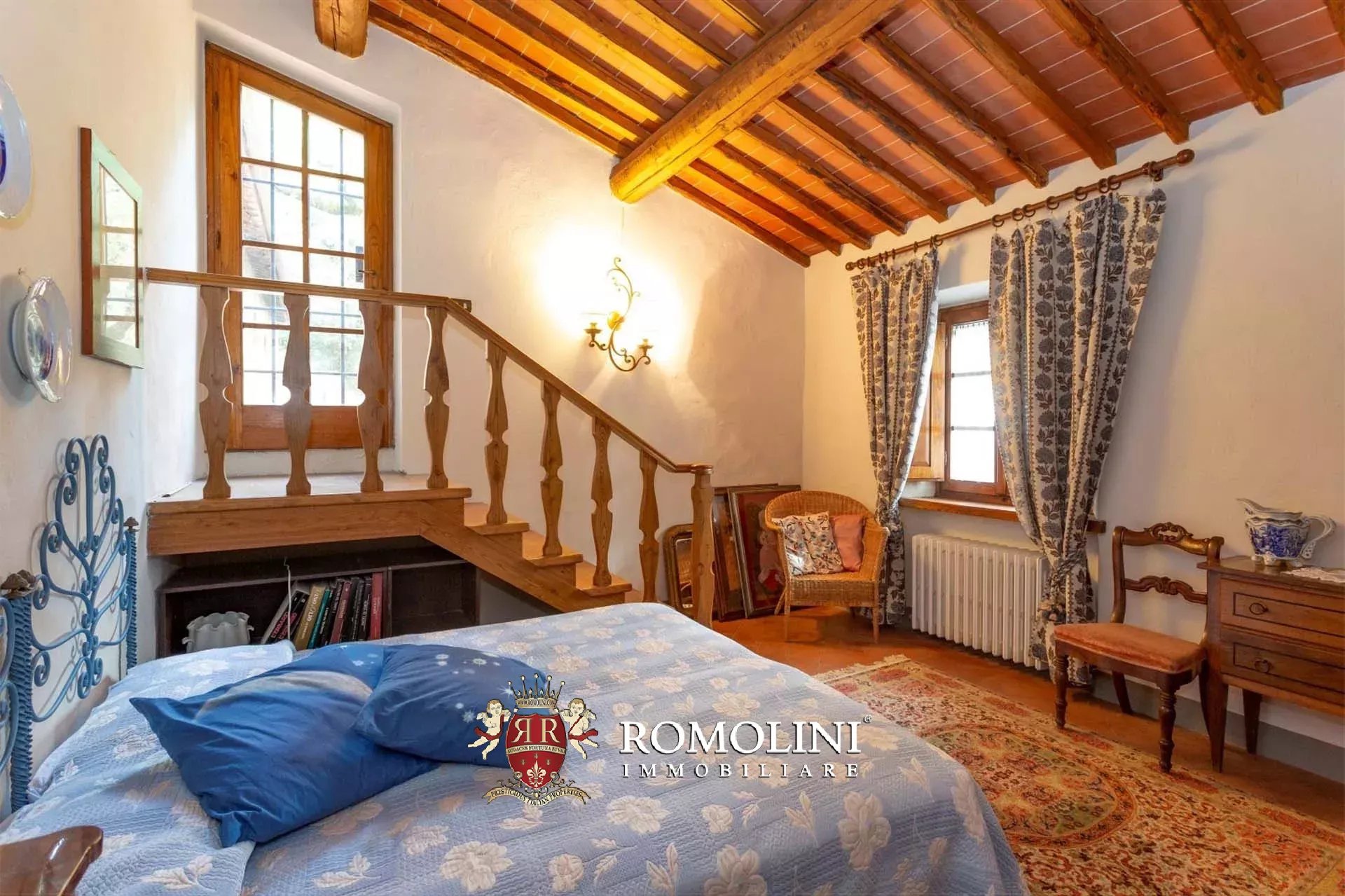 9 Bedroom Vineyard's Image 50