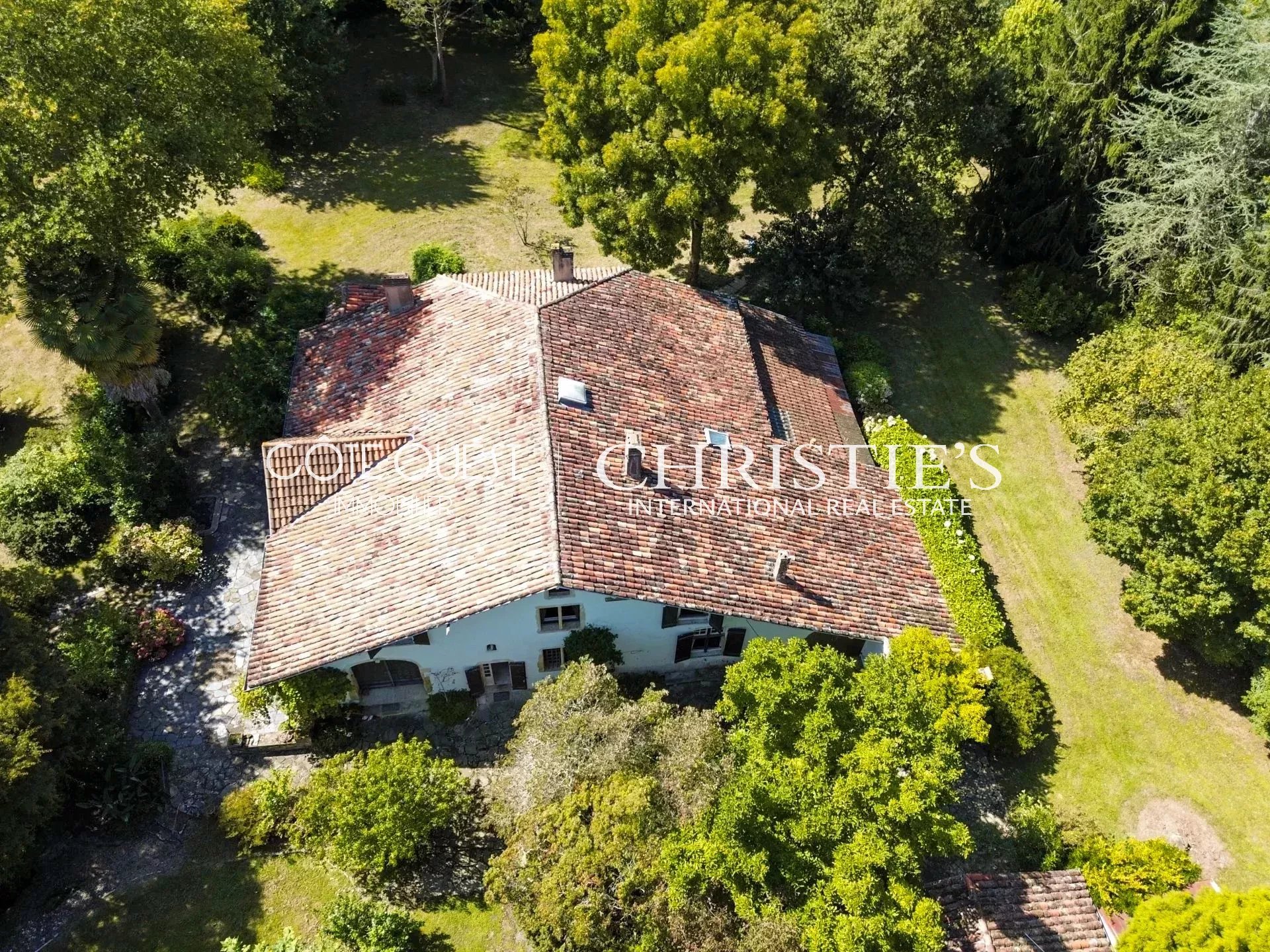 For sale Sainte-Marie-de-Gosse - A period property set in a hectare of grounds