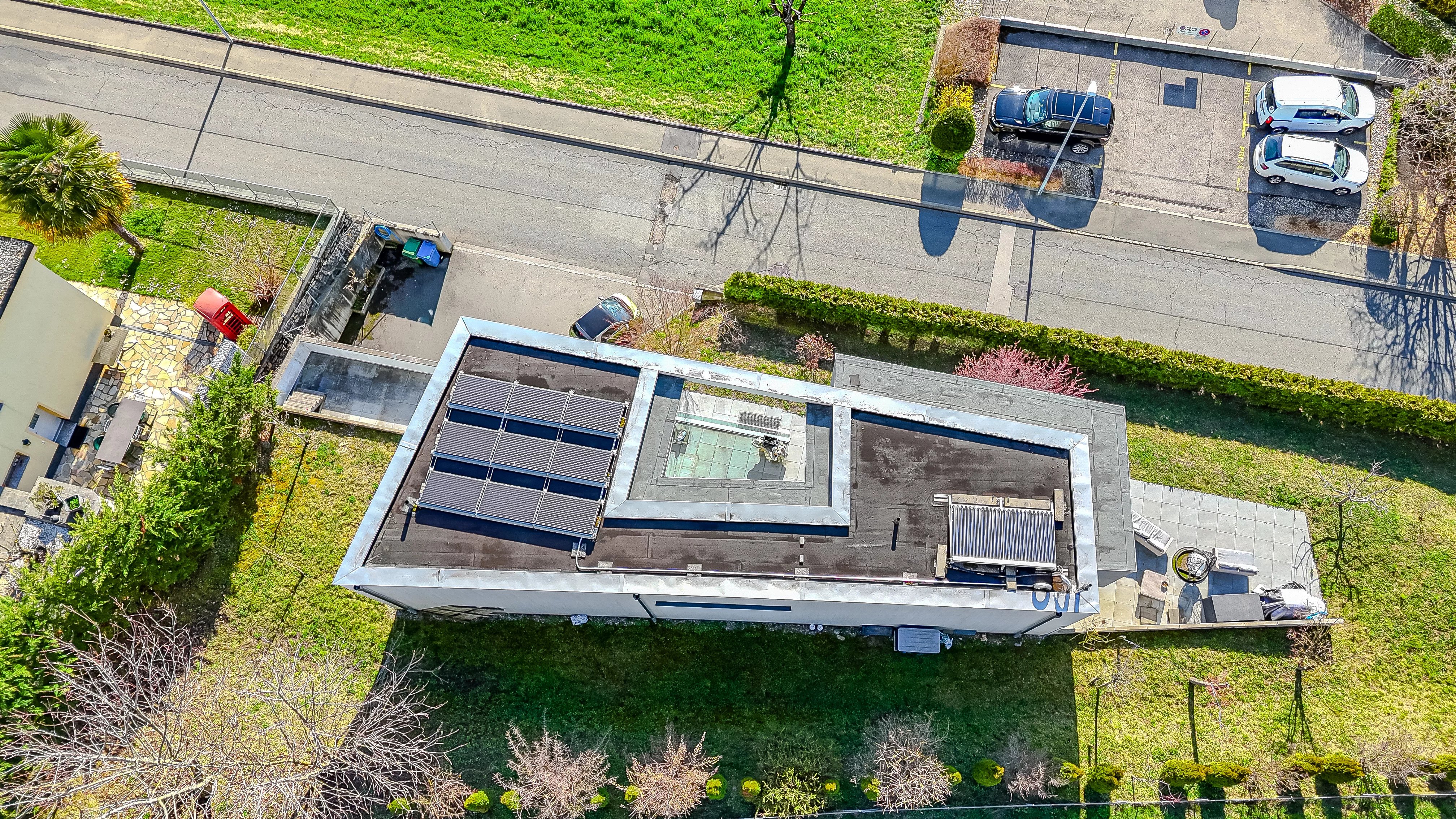 Contemporary villa with panoramic views in Brent