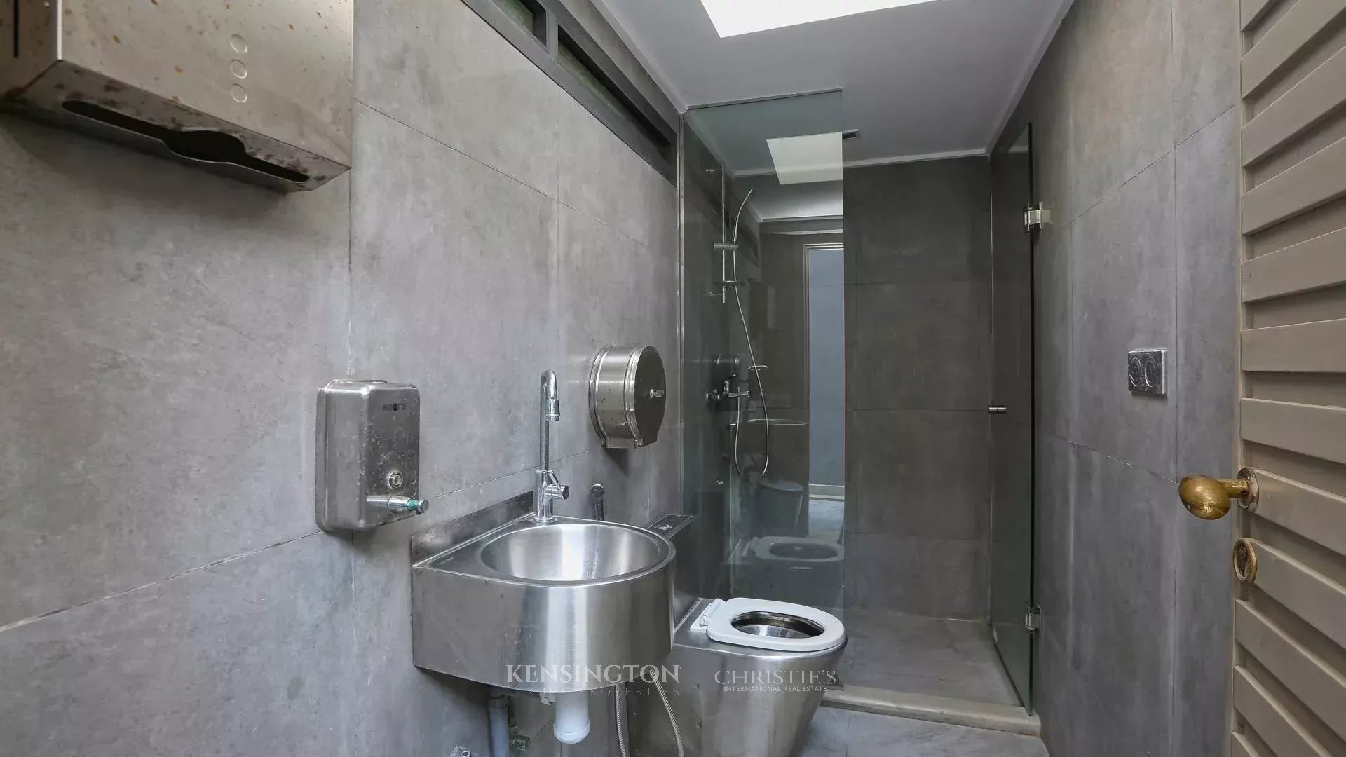 4 Bedroom Villa/Townhouse's Image 31