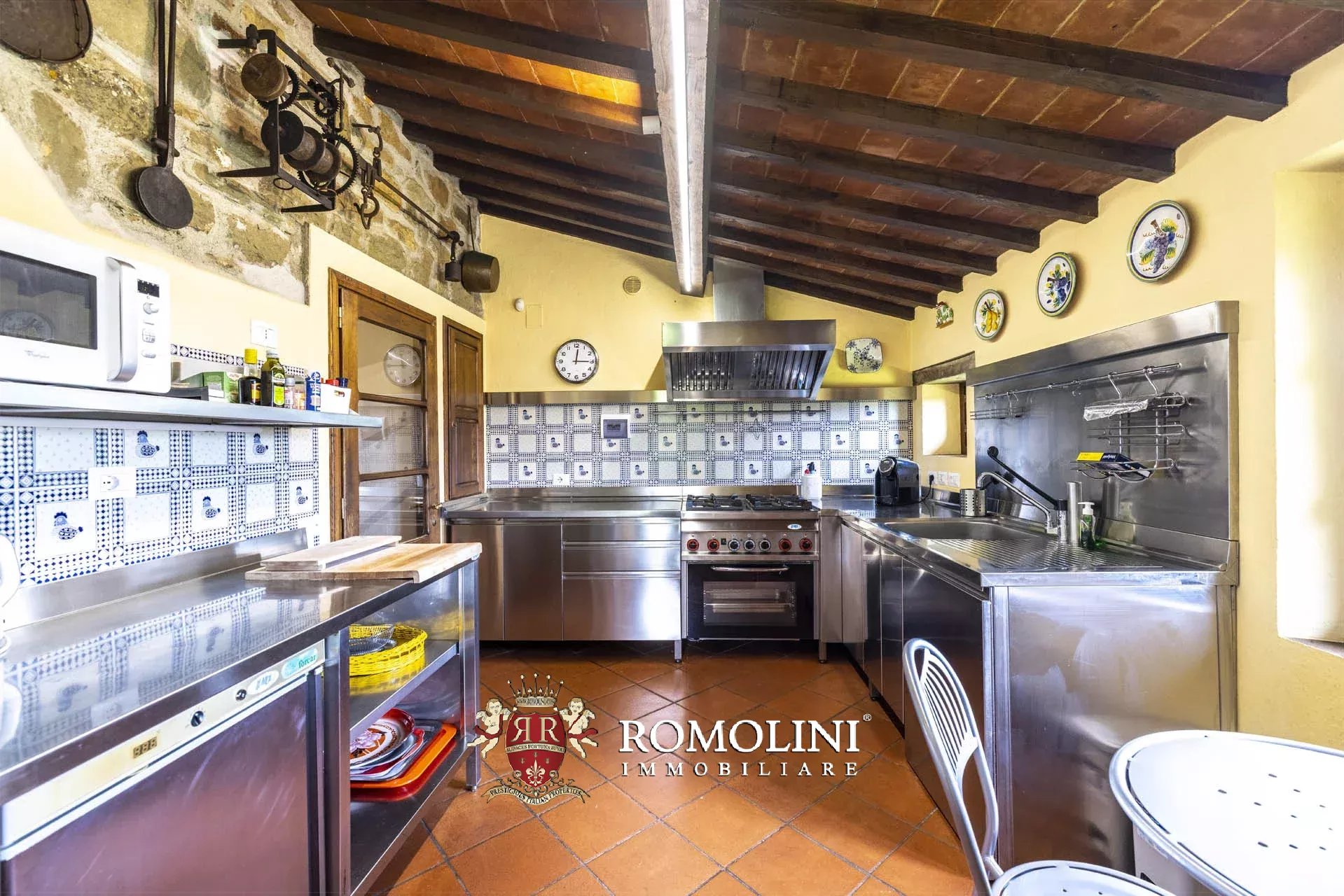 6 Bedroom Villa/Townhouse's Image 48