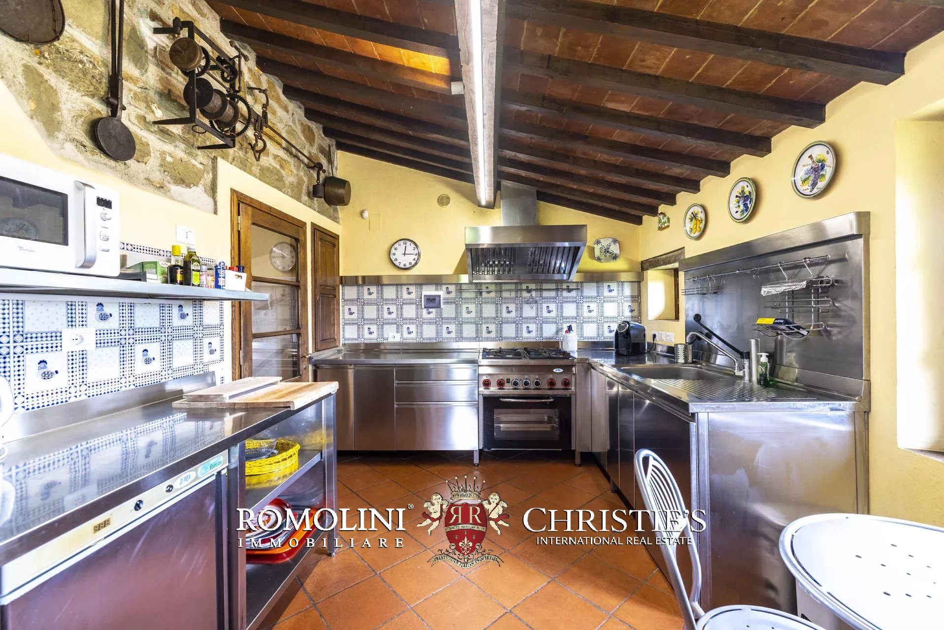 6 Bedroom Villa/Townhouse's Image 48