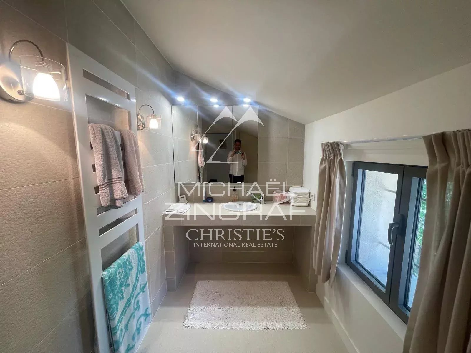15 Bedroom Chateau's Image 28