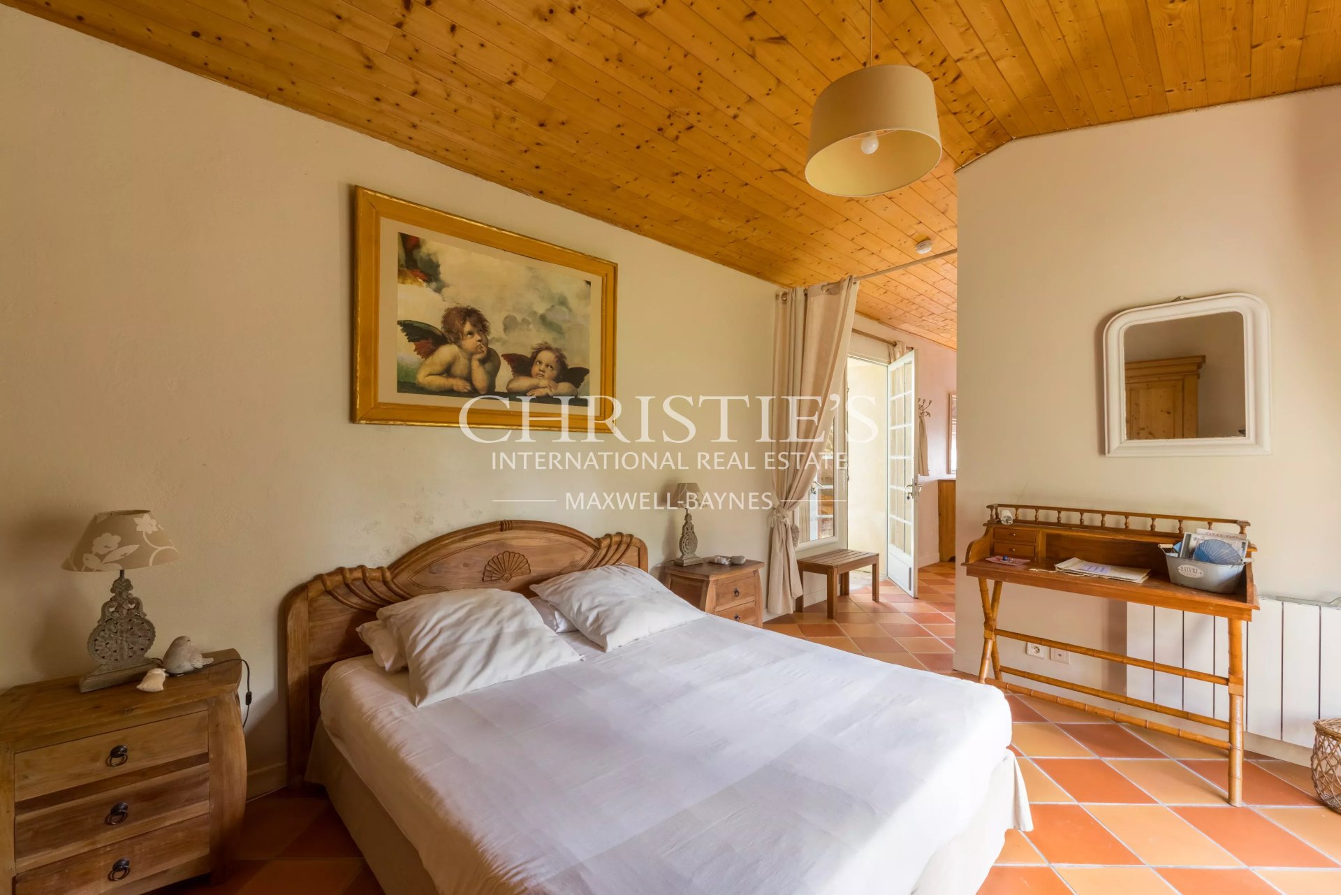 11 Bedroom Villa/Townhouse's Image 10