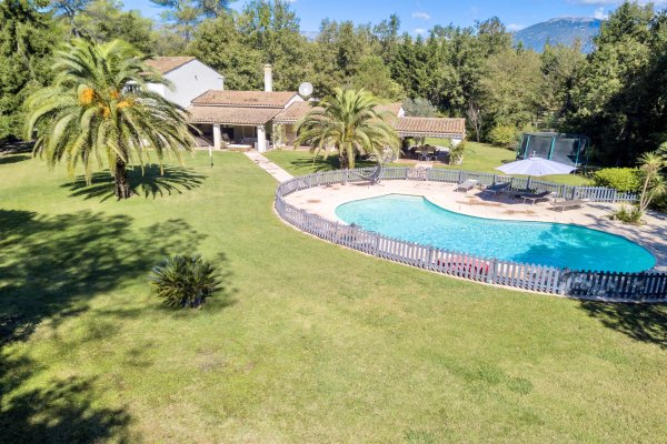 Valbonne lovely Provençal villa in closed domain, near village — photo 3