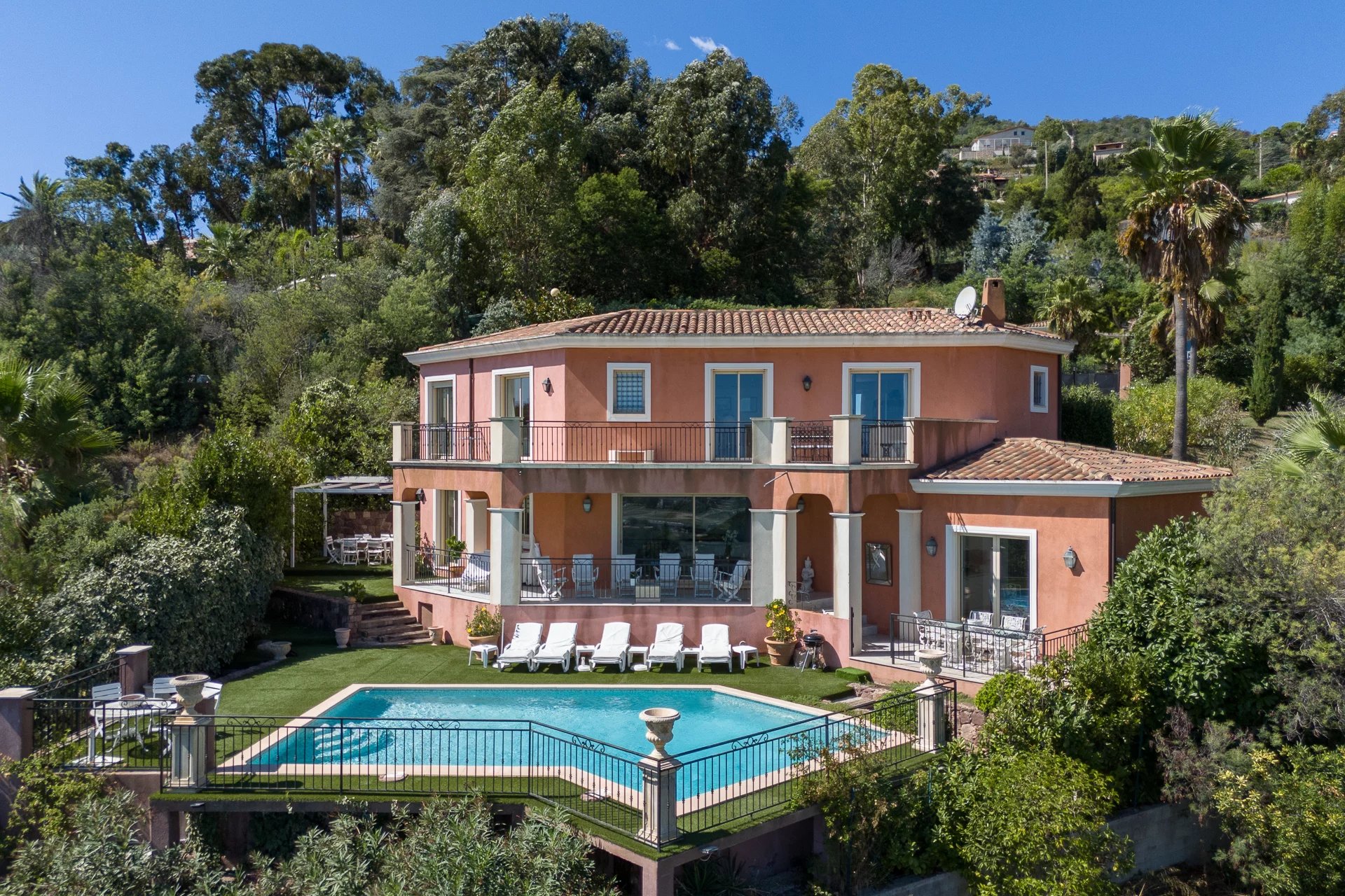 Sale House Mandelieu-la-Napoule
