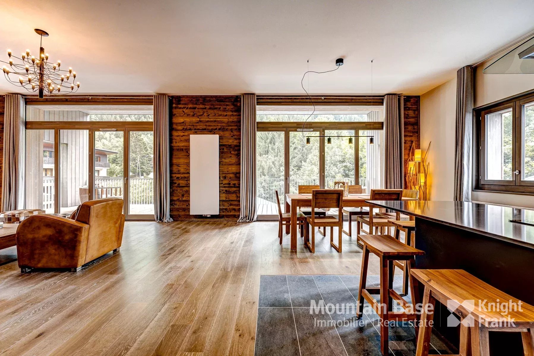 Photo of Newly built, 3-bedroom, 3-bathroom penthouse apartment in Chamonix centre