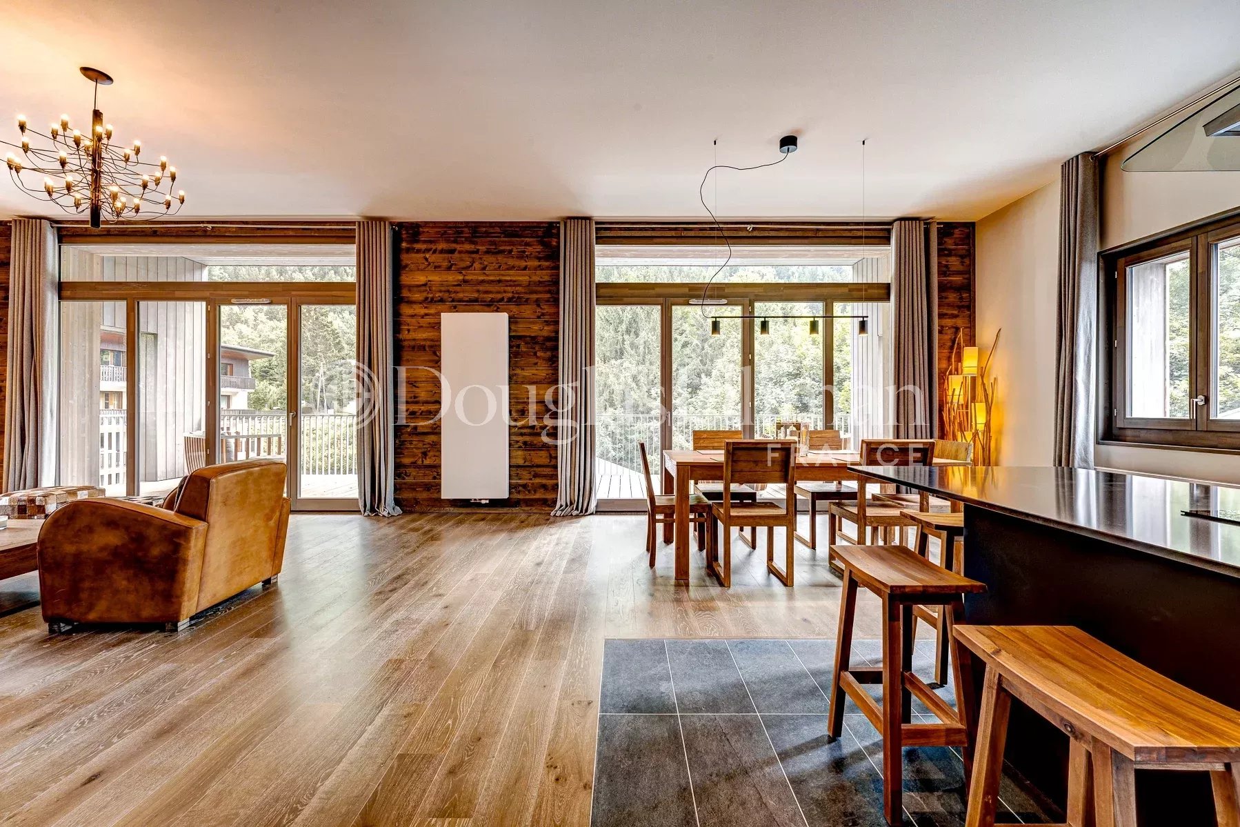 CHAMONIX – Recently-built penthouse apartment - Picture n°2