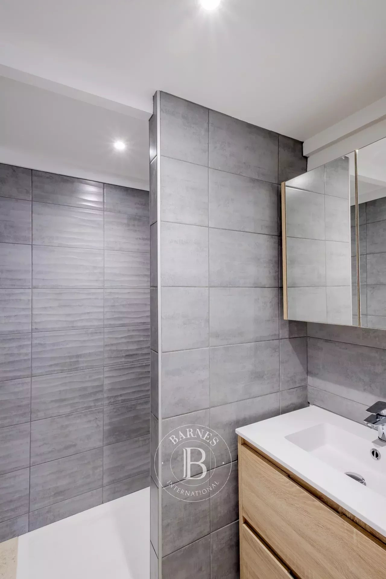 Daire Bordeaux - picture 9