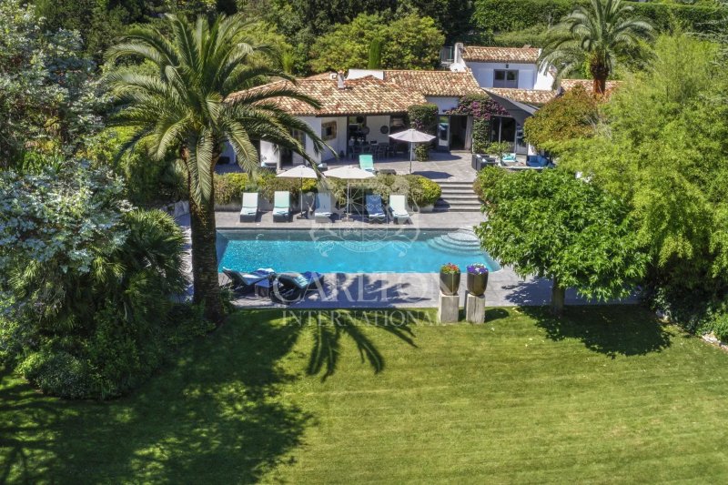 Mougins