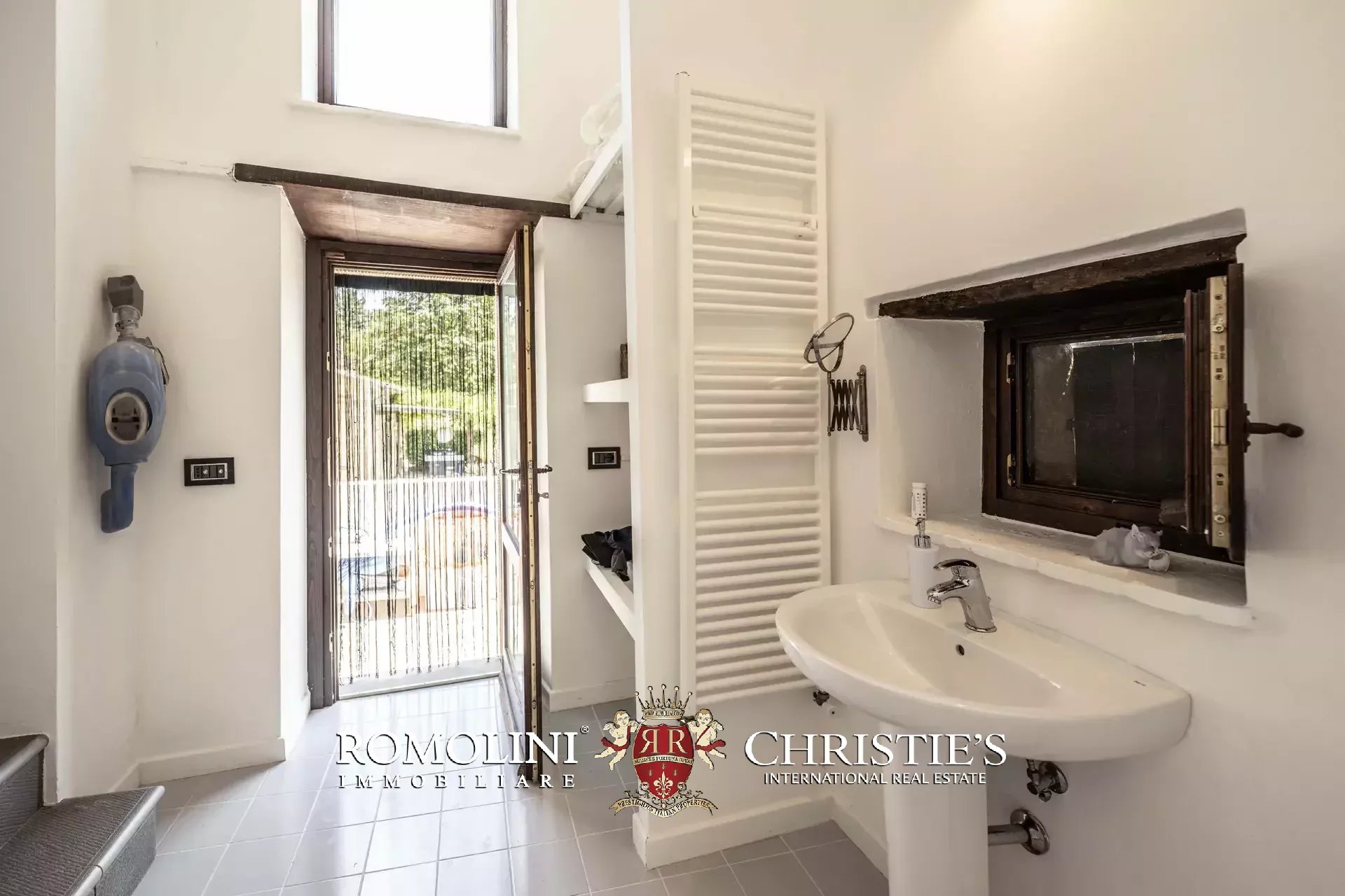 6 Bedroom Villa/Townhouse's Image 60