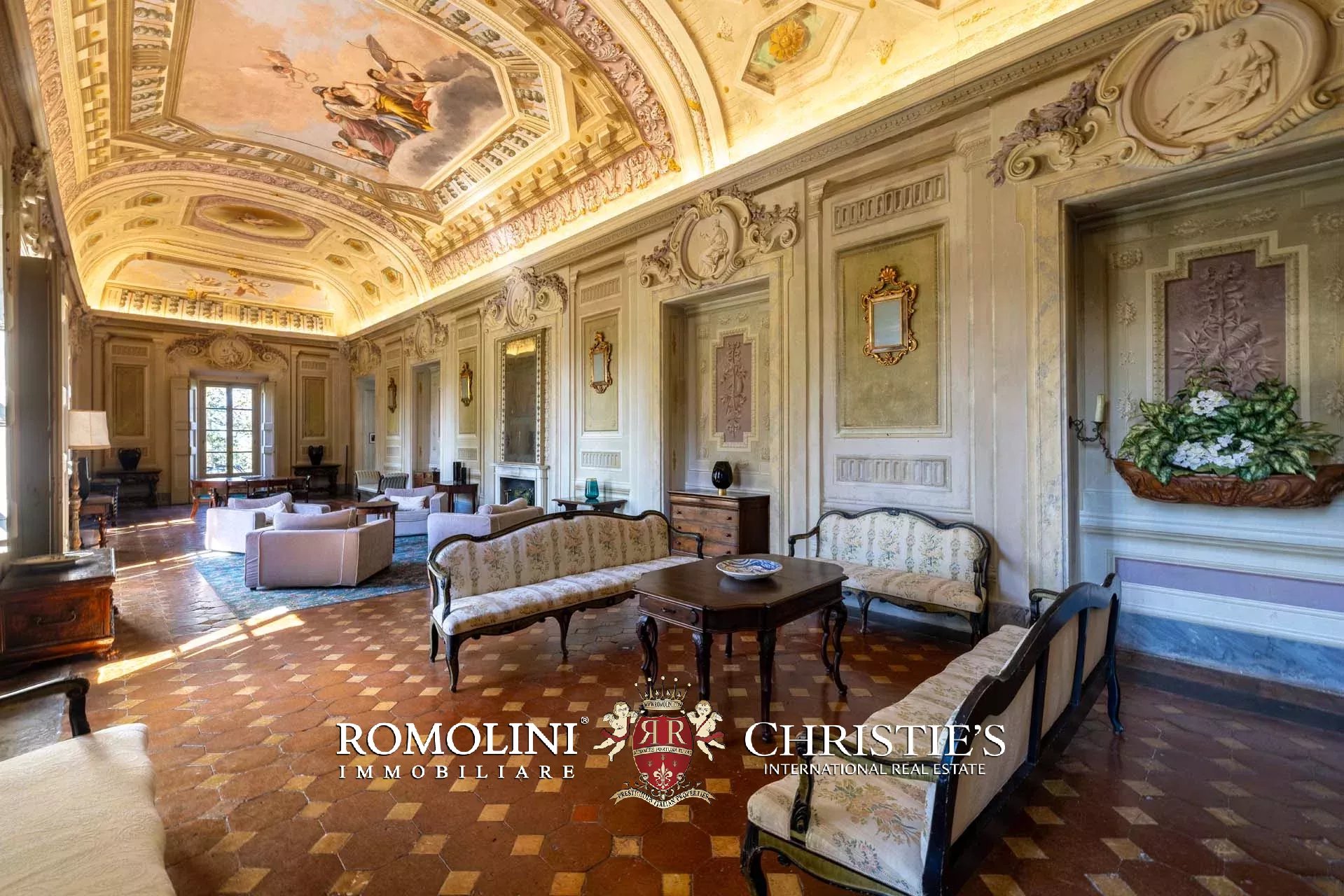 71 Bedroom Chateau's Image 30