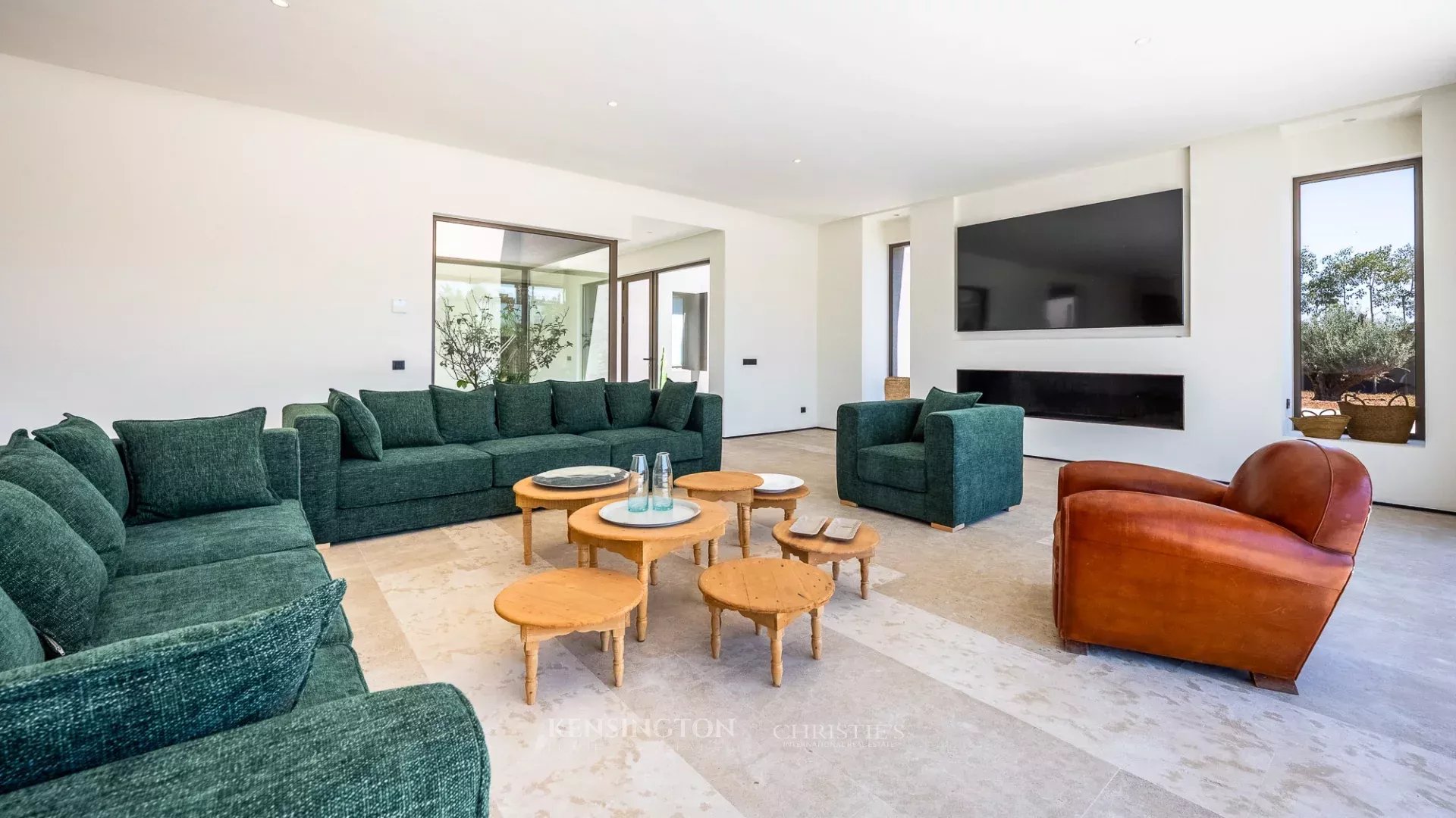 4 Bedroom Villa/Townhouse's Image 11