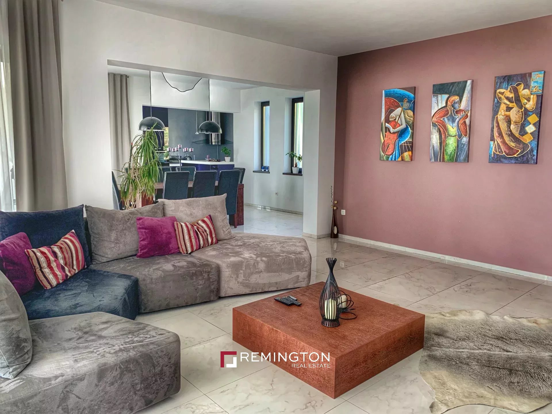 6 Bedroom Villa/Townhouse's Image 21