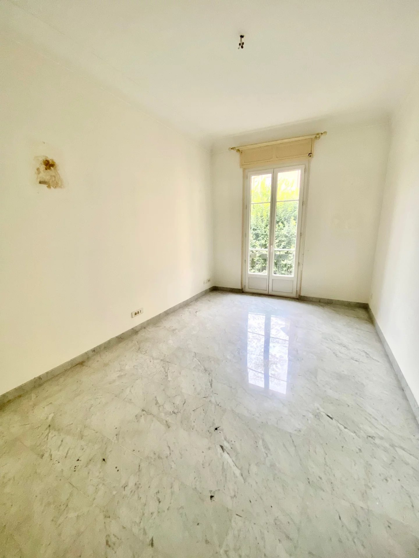 Appartement 2 pièces NICE DUBOUCHAGE