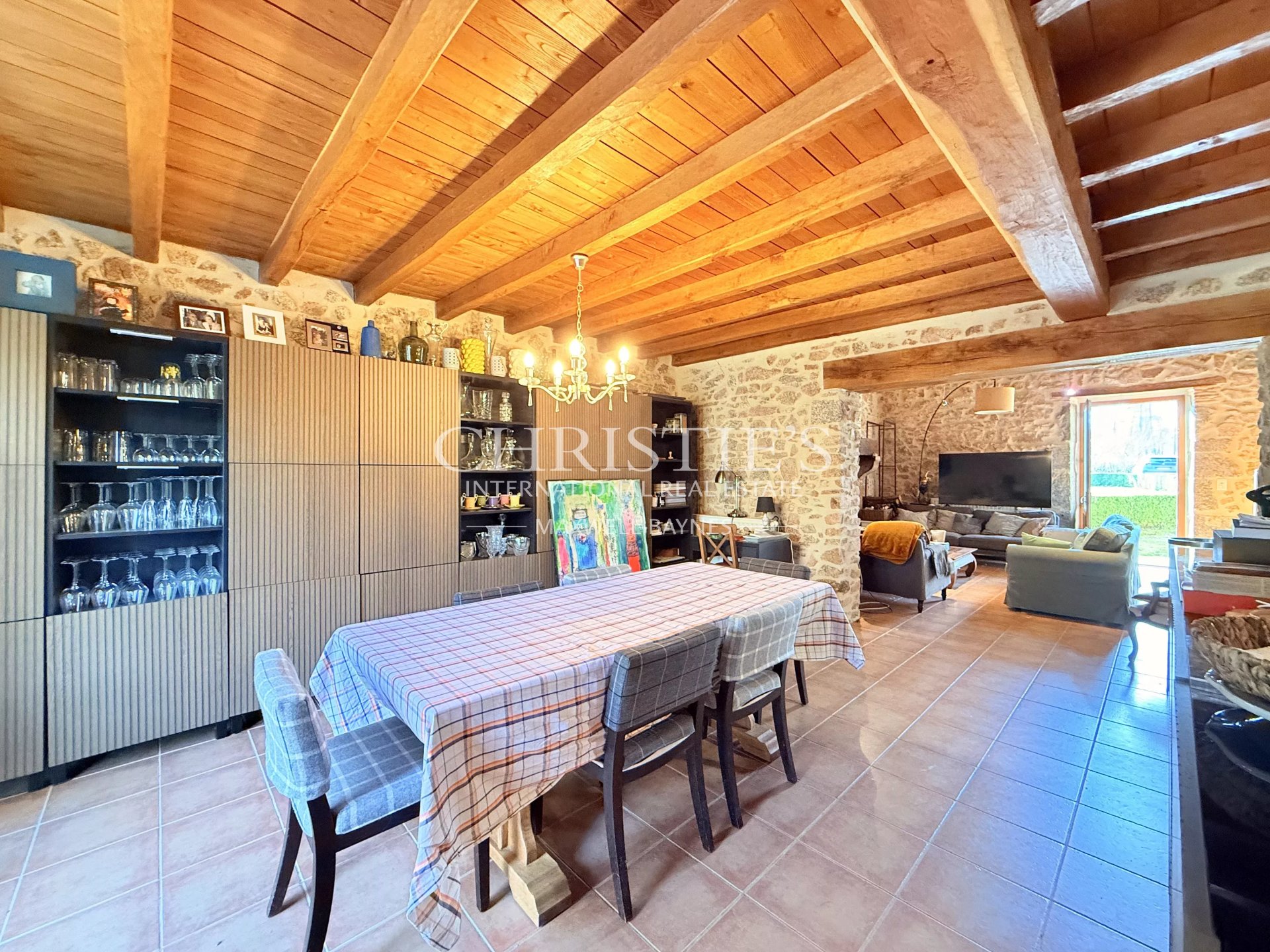 9 Bedroom Villa/Townhouse's Image 20