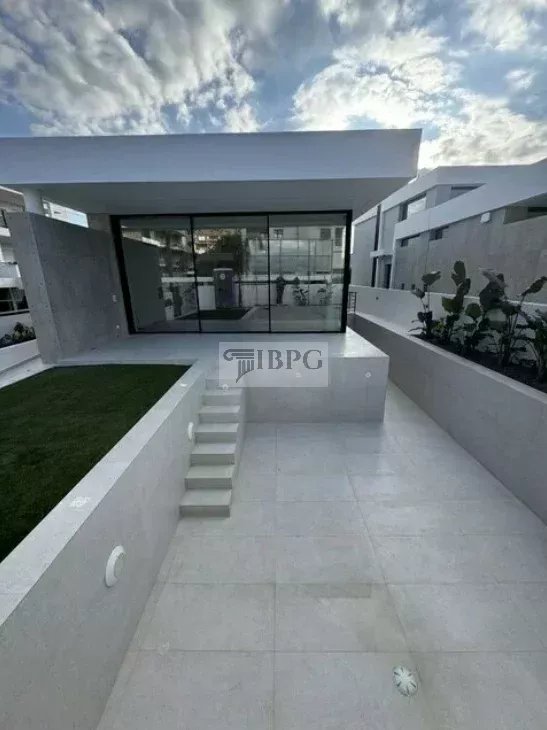 for sale House in Vari Attica 433.11m2 ,2000000€