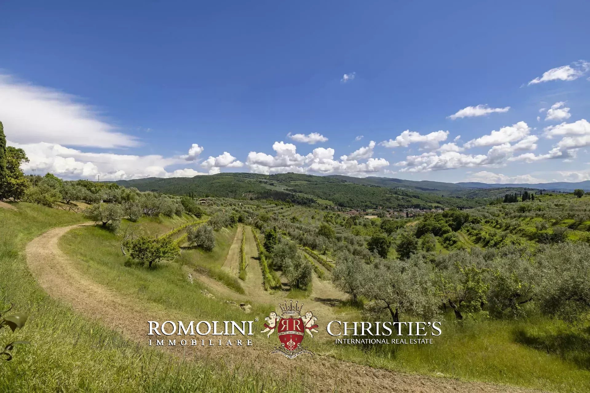5 Bedroom Villa/Townhouse's Image 32