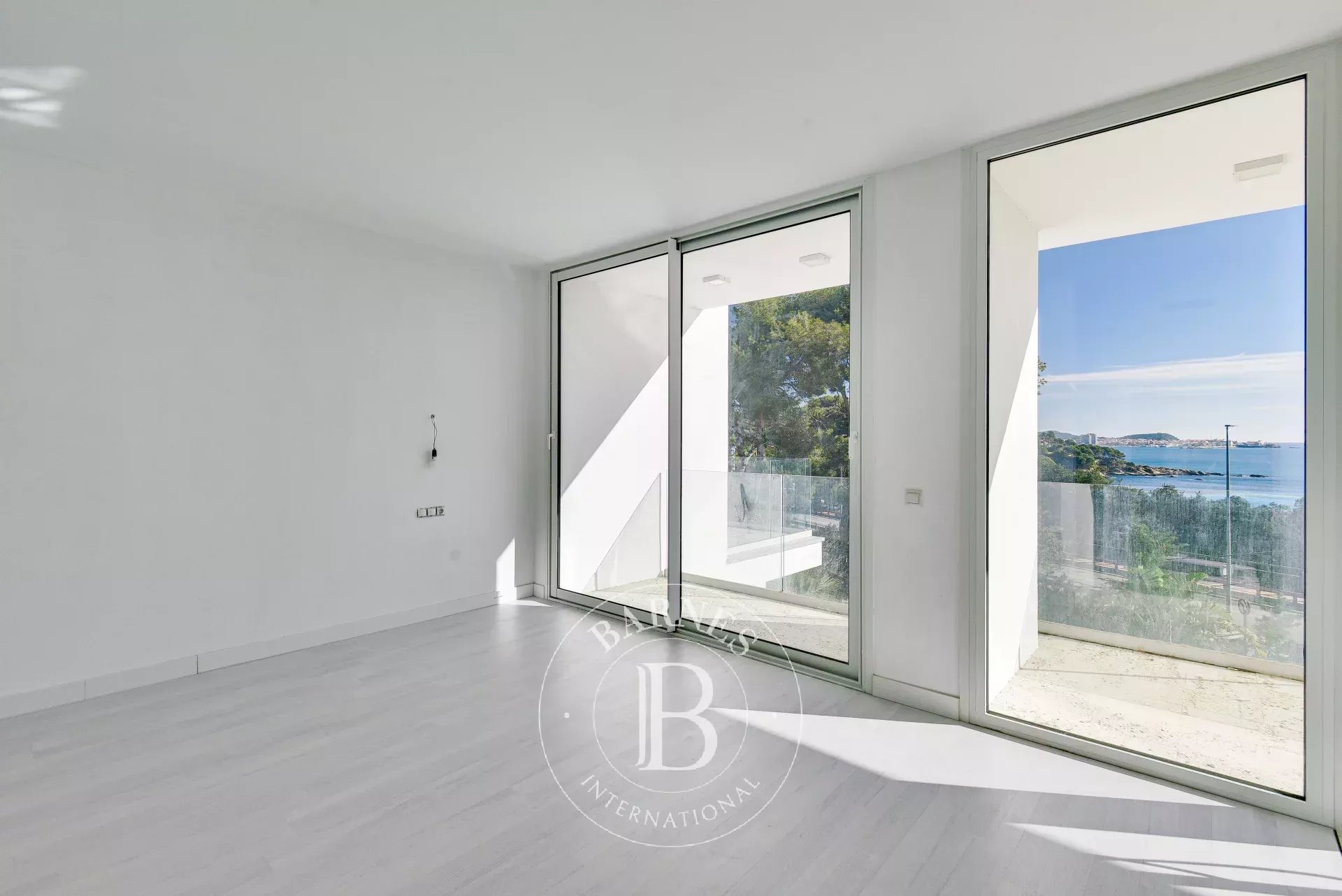 Fantastic newly built villa in Sant Antoni de Calonge with sea views on the Costa Brava. - picture 26