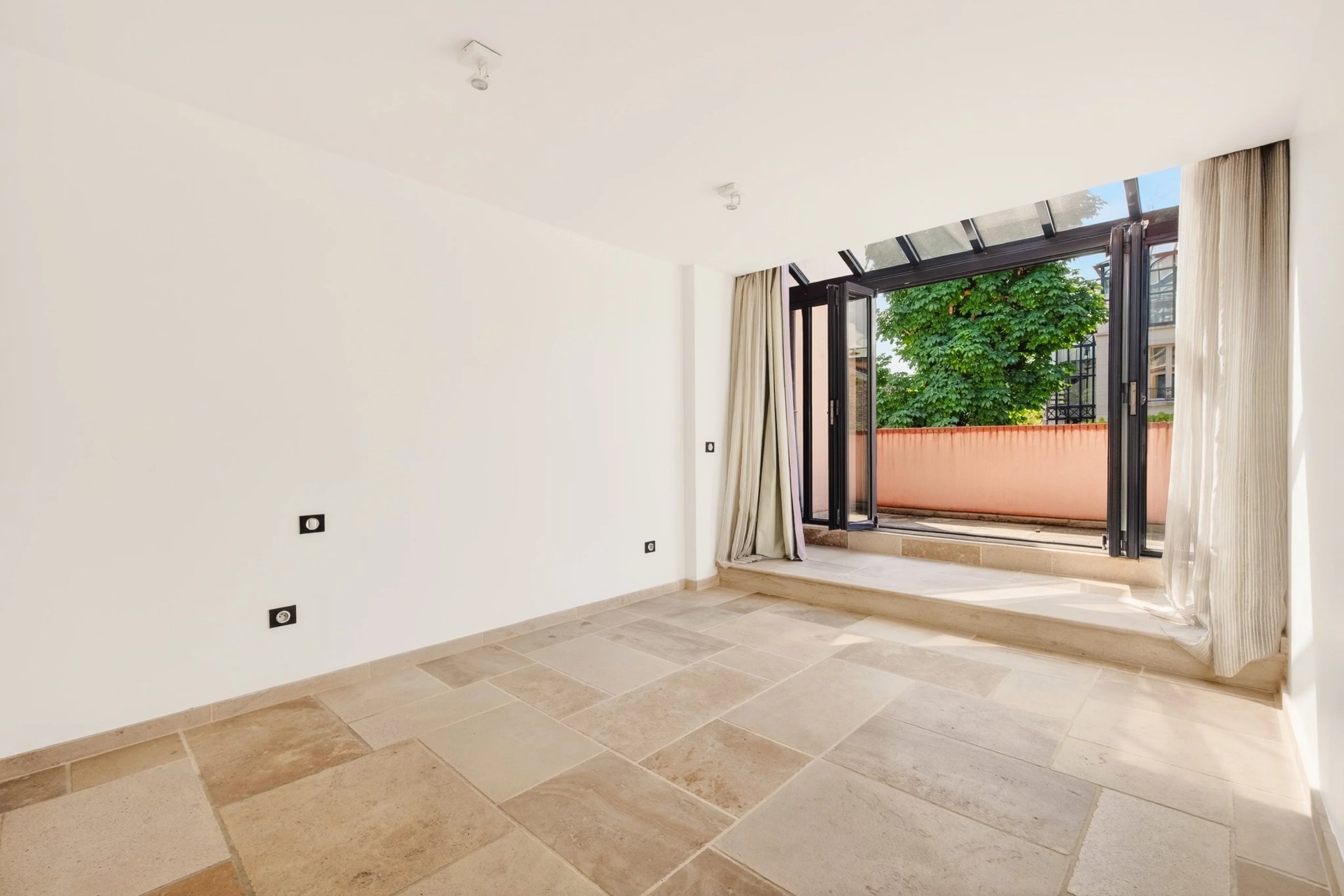 4 Bedroom Villa/Townhouse's Image 20