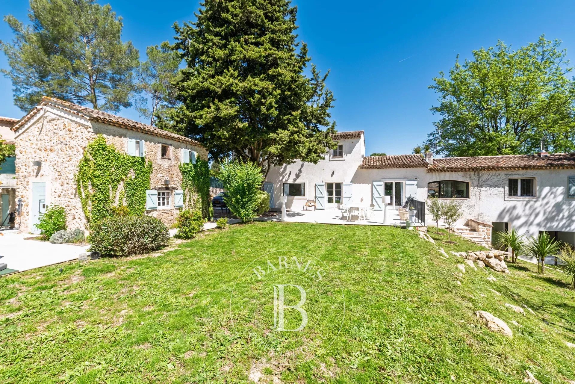 Villa Valbonne  -  ref 85626897 (picture 1)