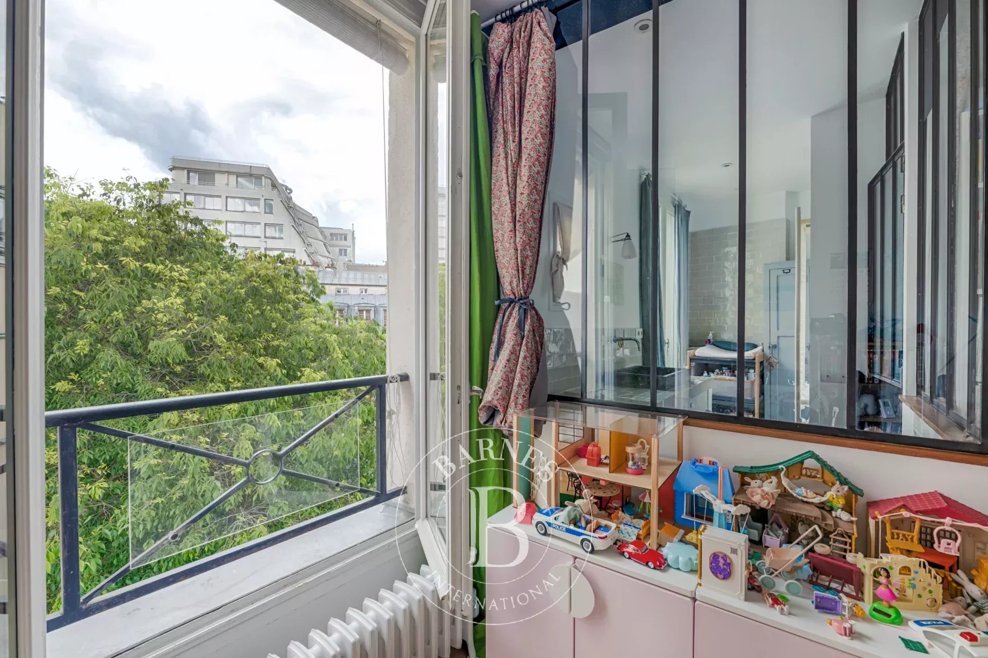 Daire Paris 3ème - picture 12