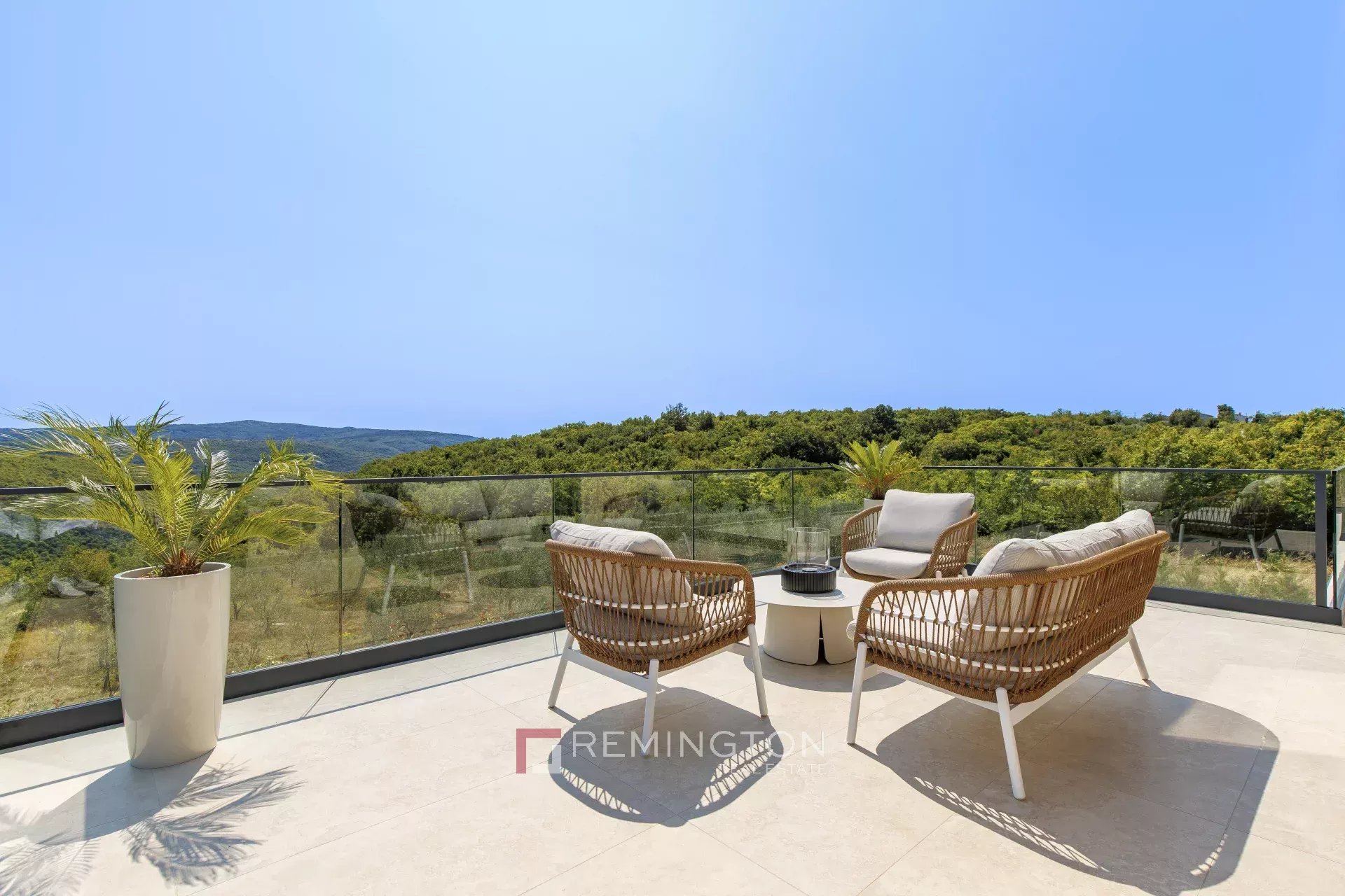 2 Bedroom Villa/Townhouse's Image 12