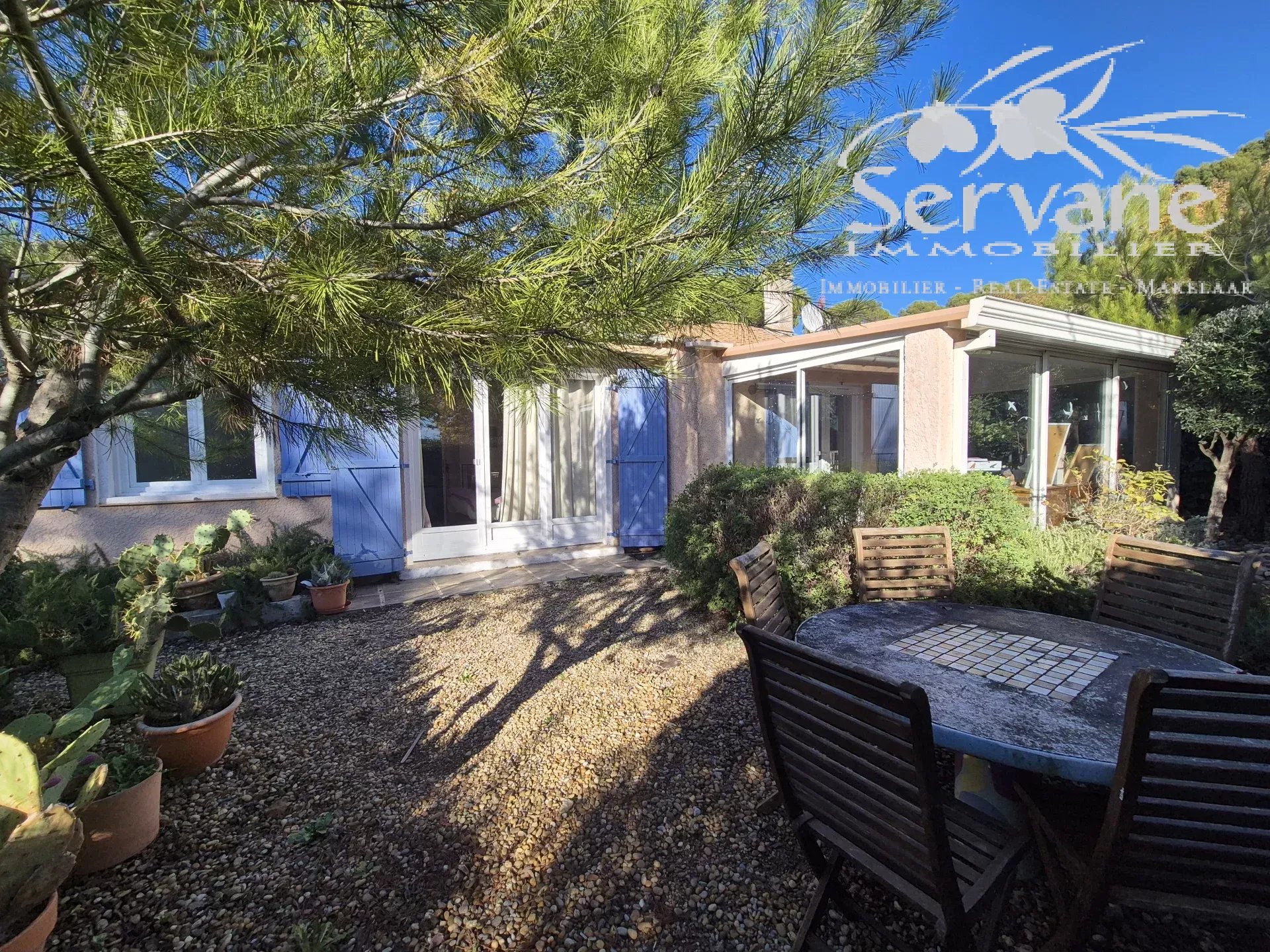 NICE VILLA 2 BEDROOMS WITH POOL  5 ROOMS