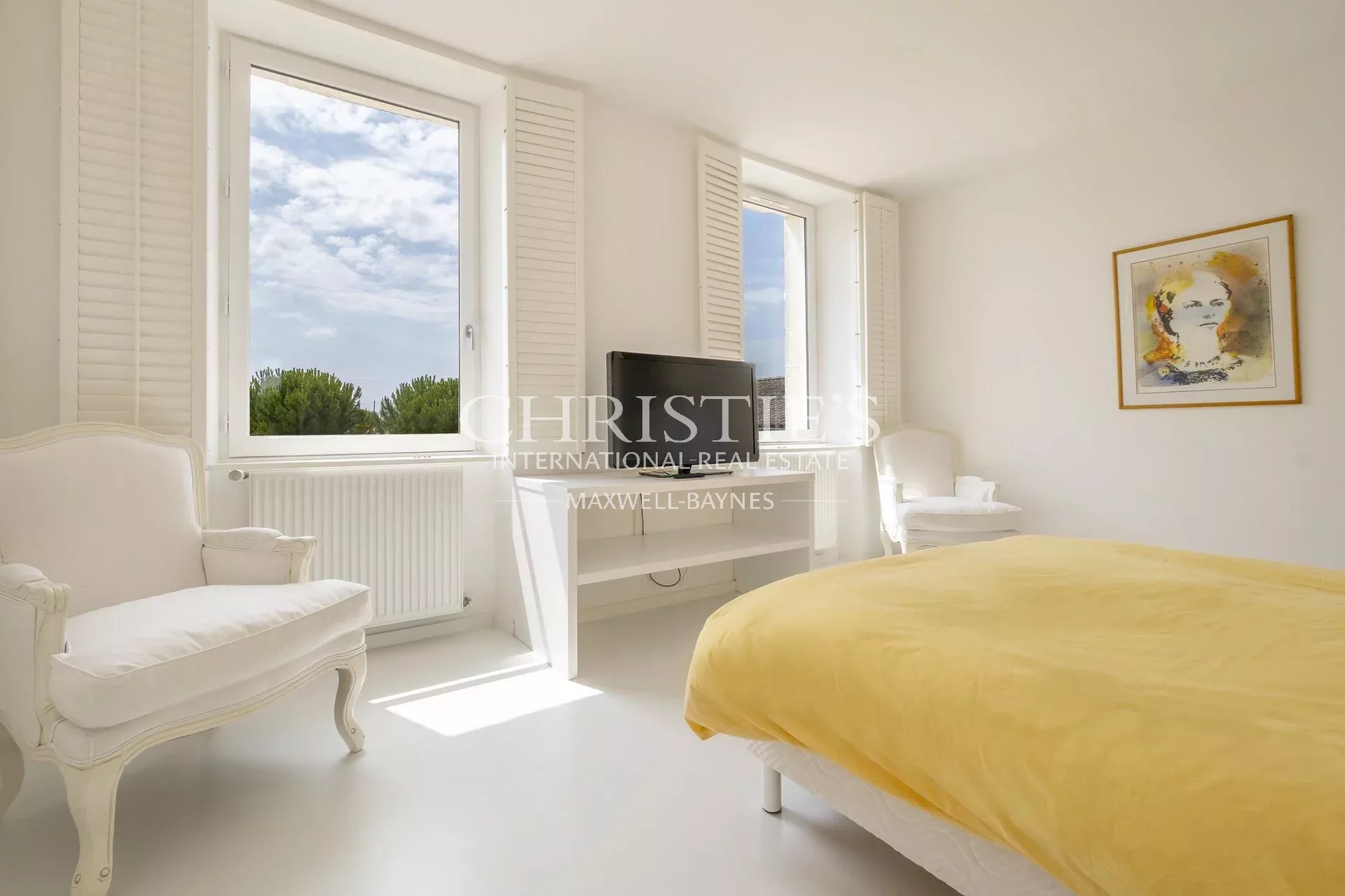 6 Bedroom Villa/Townhouse's Image 16