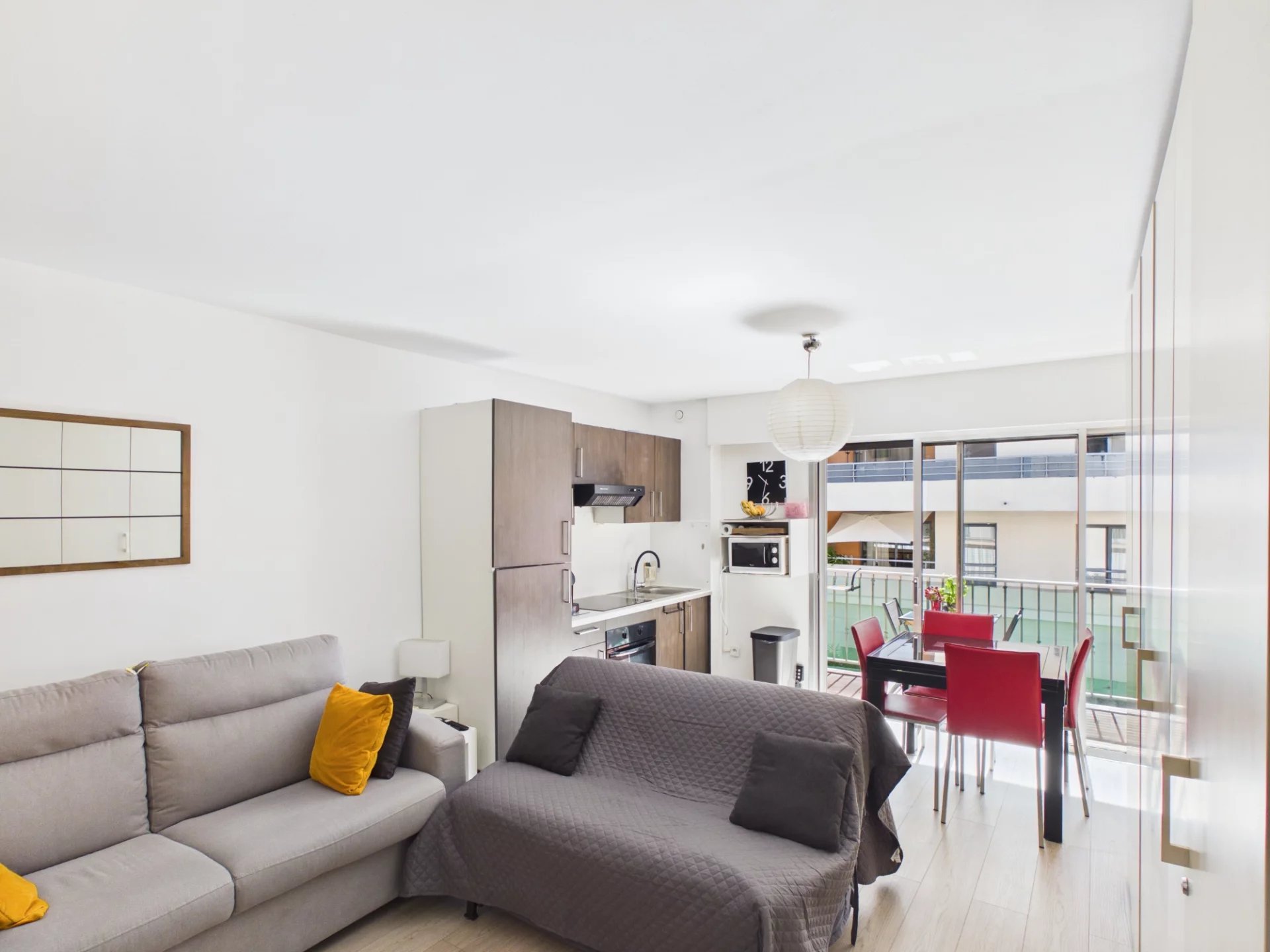 Studio 29 m² avec terrasse et fort potentiel - Photo 2