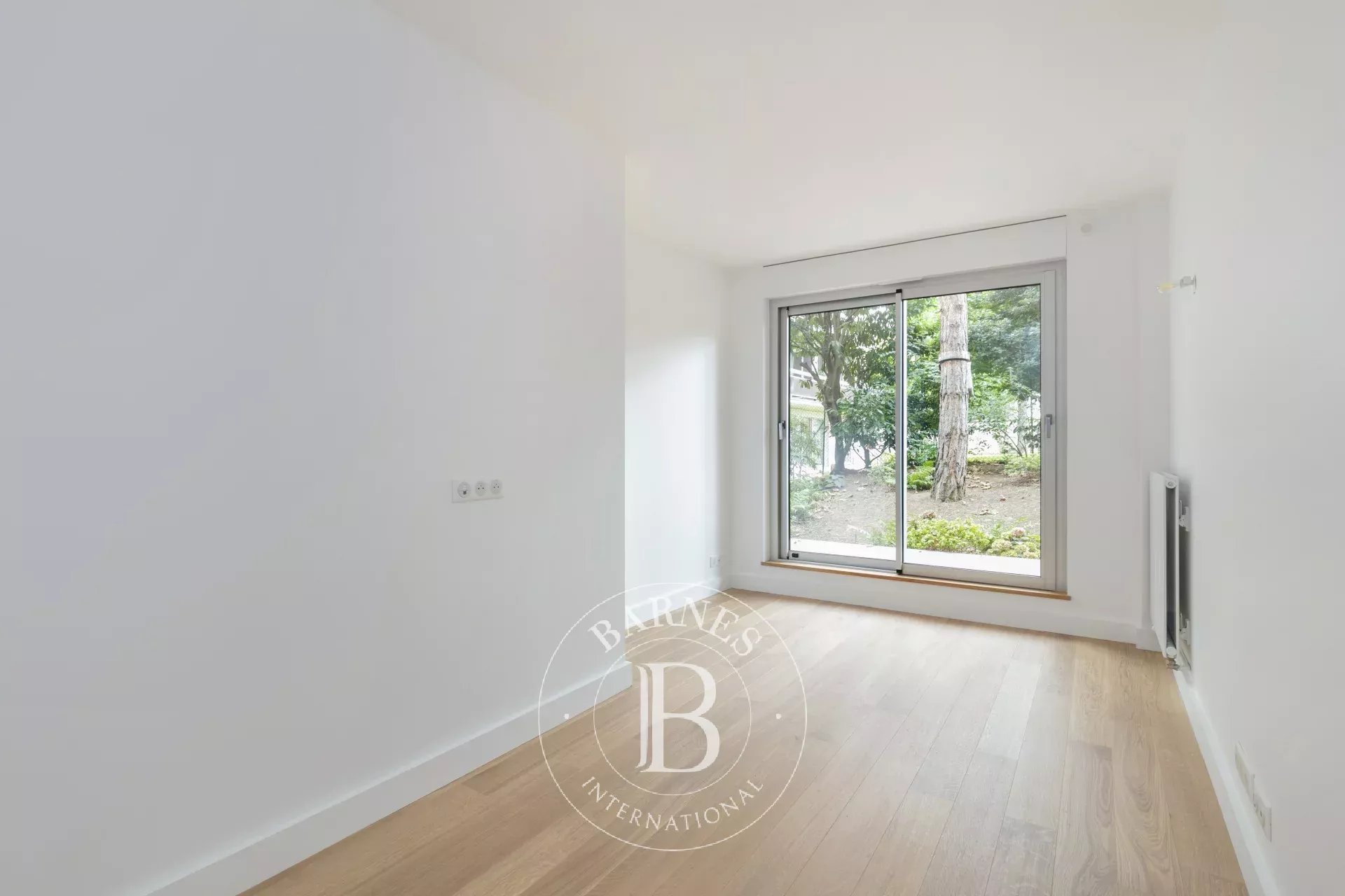 Neuilly - Inkermann - Garden Level - 3 Bedroom Dual-Aspect Apartment - picture 11