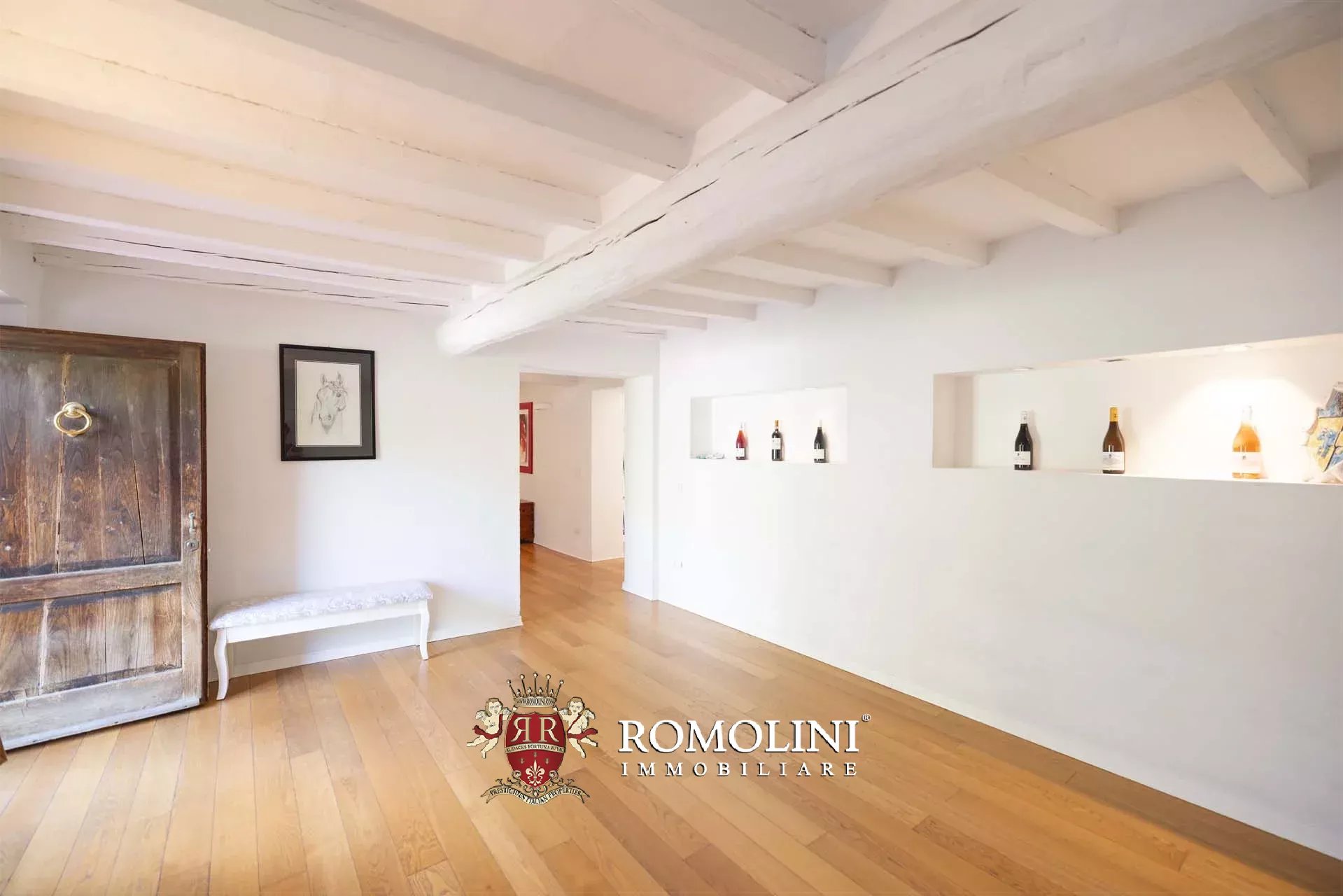 14 Bedroom Vineyard's Image 23