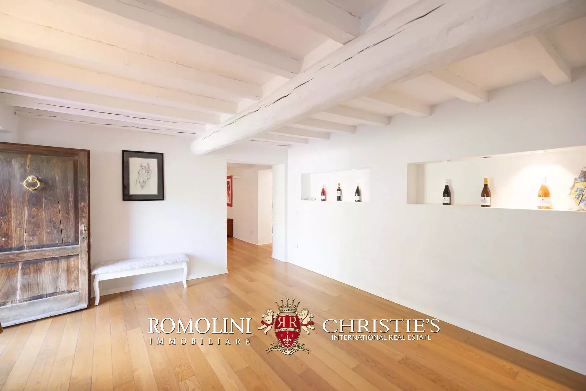 14 Bedroom Villa/Townhouse's Image 22