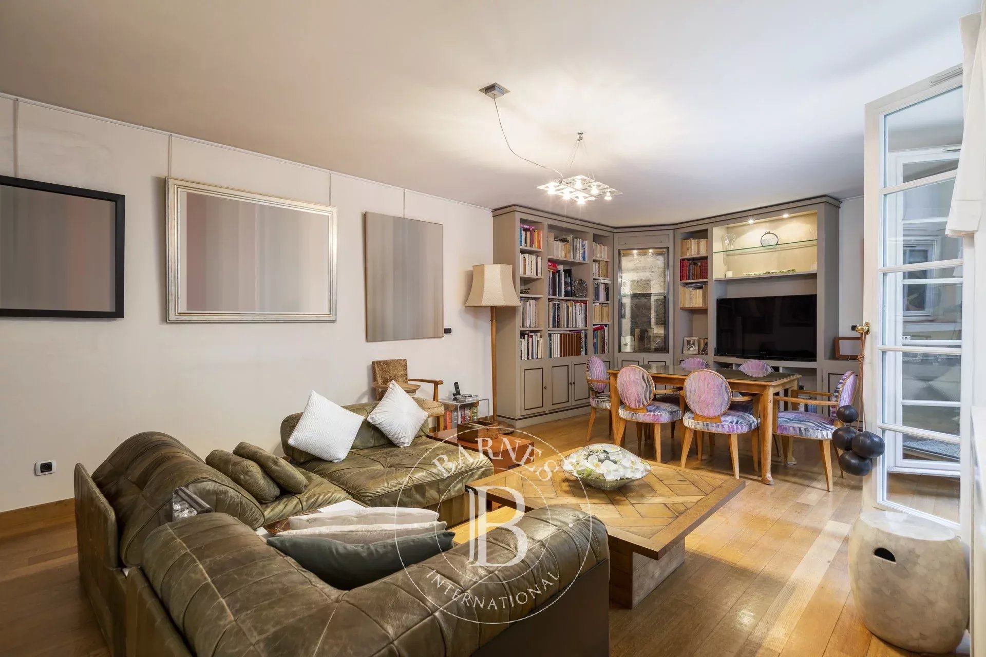 Daire Paris 8ème - picture 5