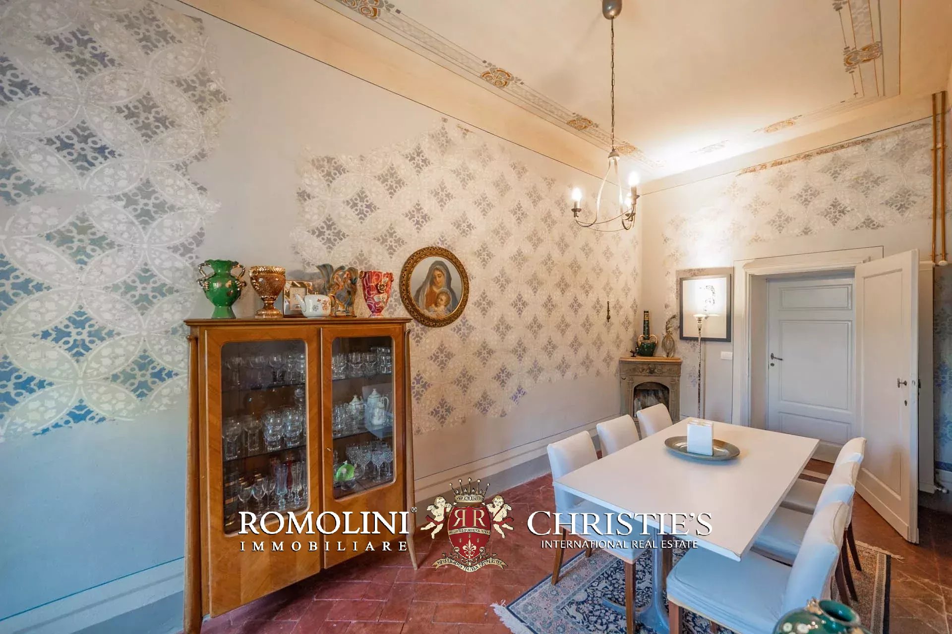 11 Bedroom Villa/Townhouse's Image 93