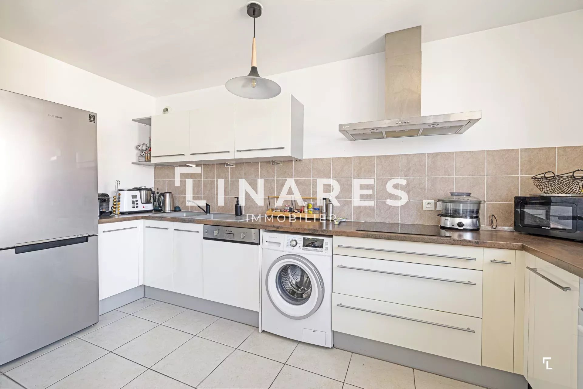 Rental Apartment Marseille 8ème