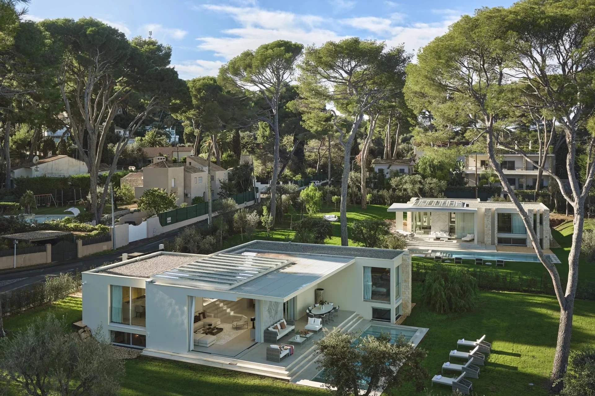 LUXUEUSE VILLA CONTEMPORAINE NEUVE - CAP D'ANTIBES