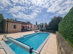 FOR SALE - 5-room single-storey house with swimming pool - quiet, sought-after area — photo 1 of 7