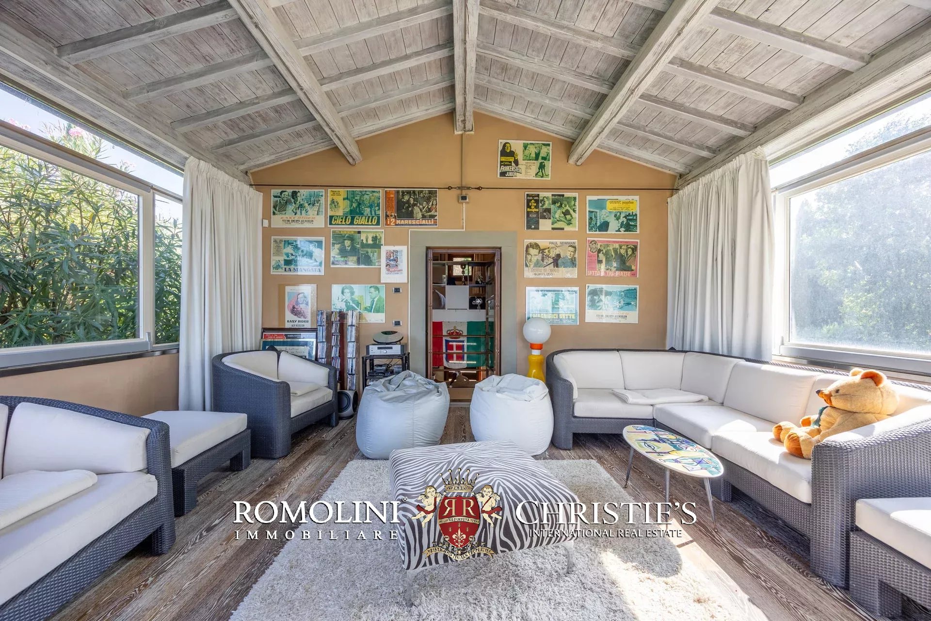 4 Bedroom Villa/Townhouse's Image 101