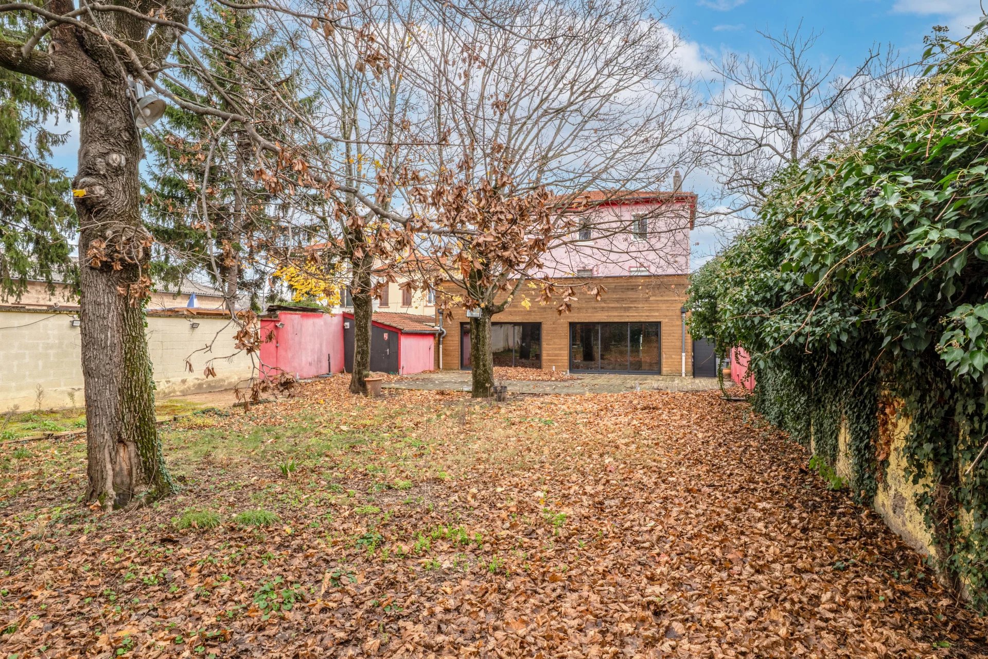 Hôtel/Bar/restaurant emplacement numéro 1