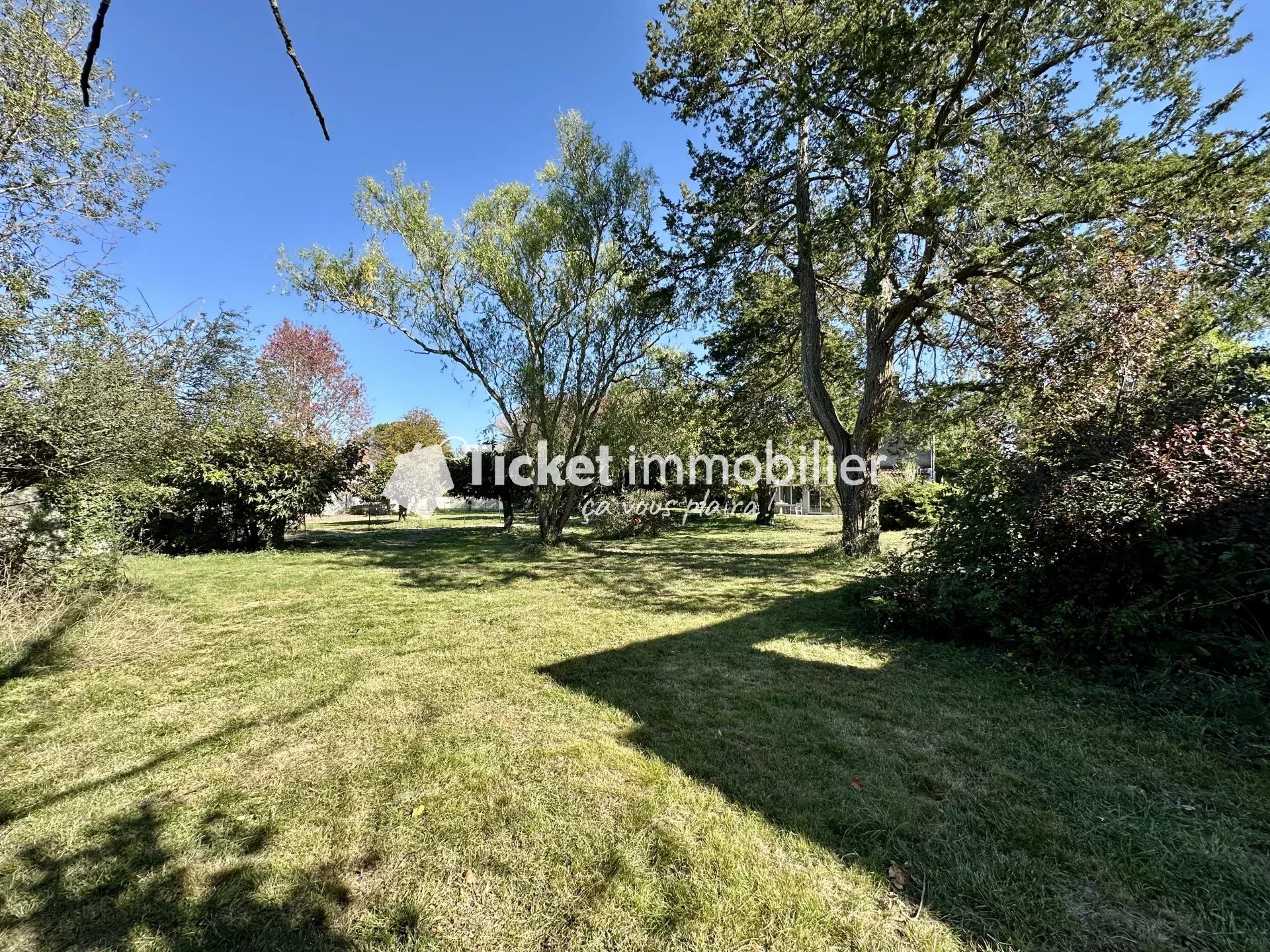 🟩 Terrain constructible 712m² — photo 5