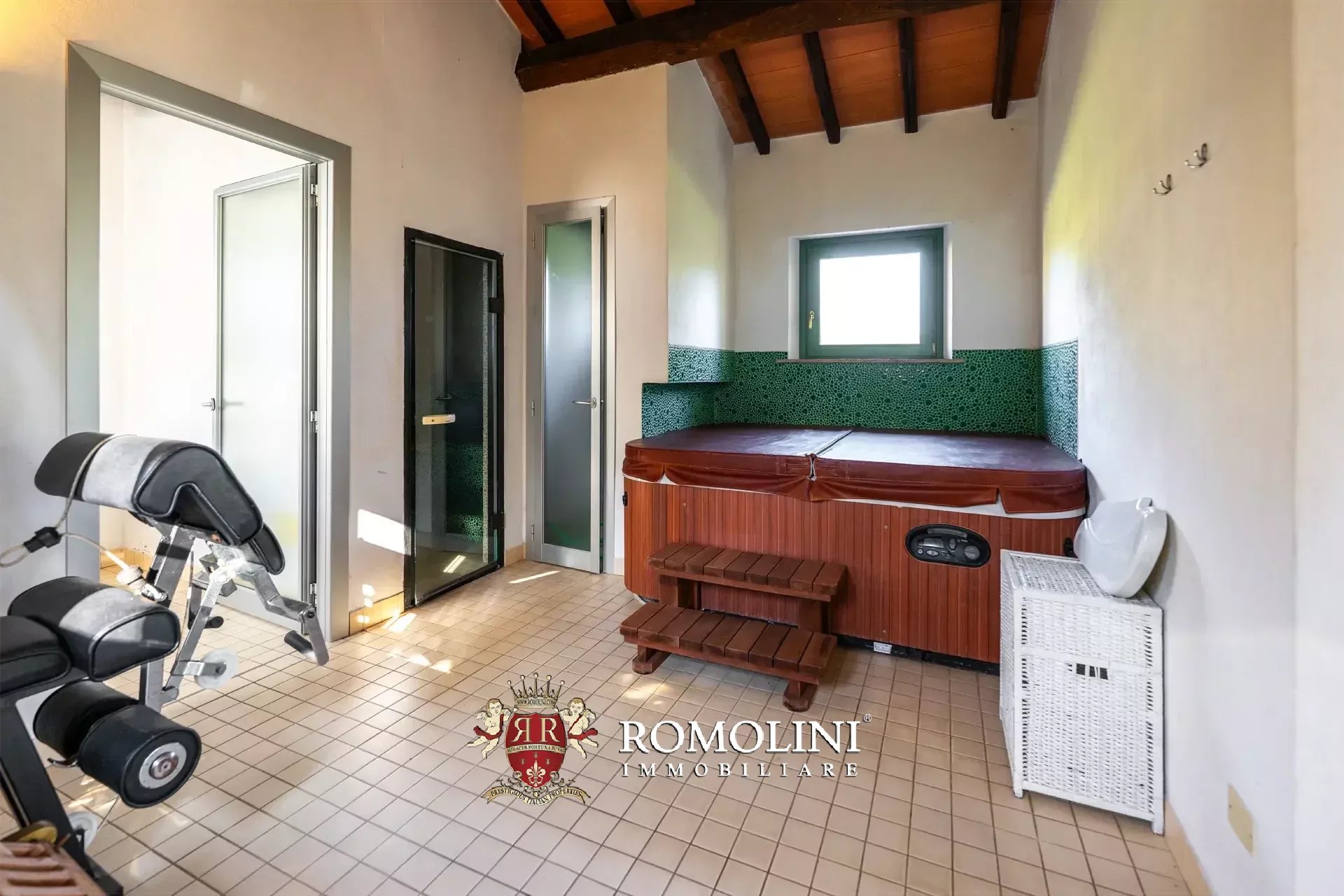 6 Bedroom Villa/Townhouse's Image 45