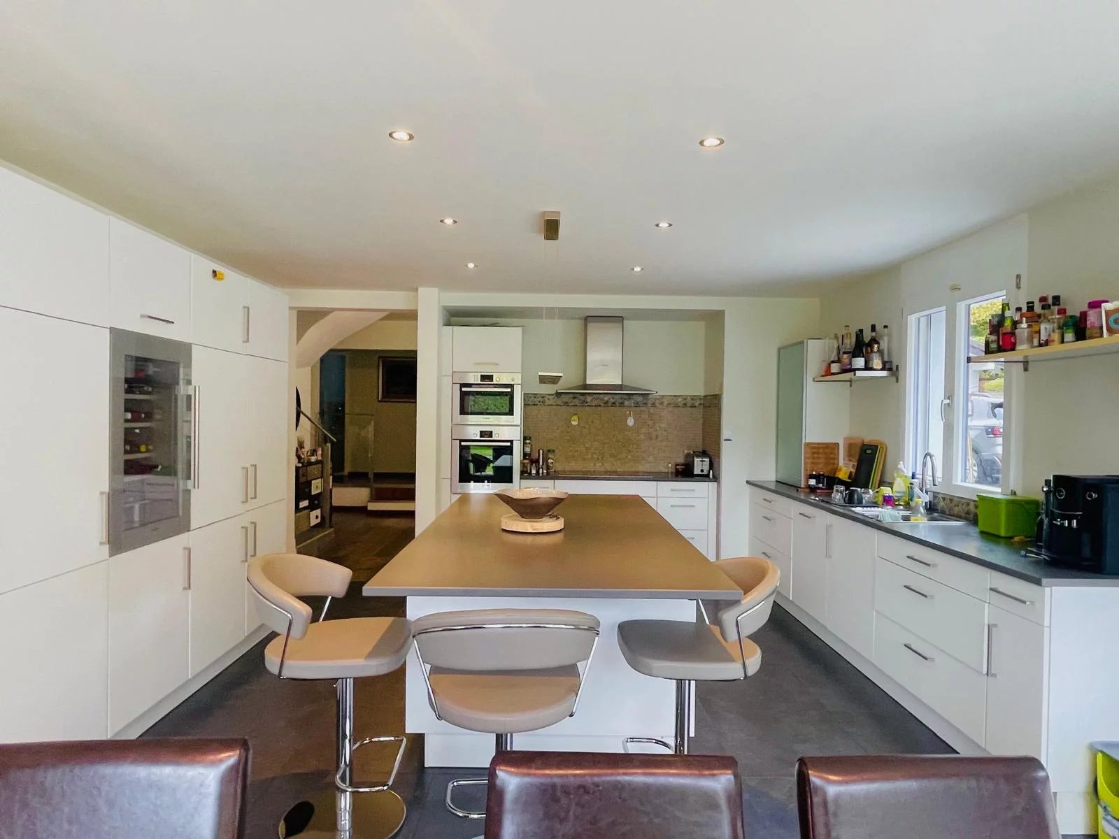 Villa individuelle contemporaine sur belle et grande parcelle